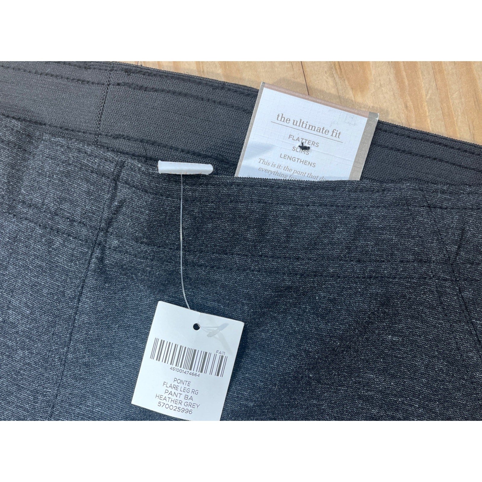 CHICO'S NWT! Dark Heather Gray THE ULTIMATE FIT Ponte Knit Flared Leg Pants Sz 1