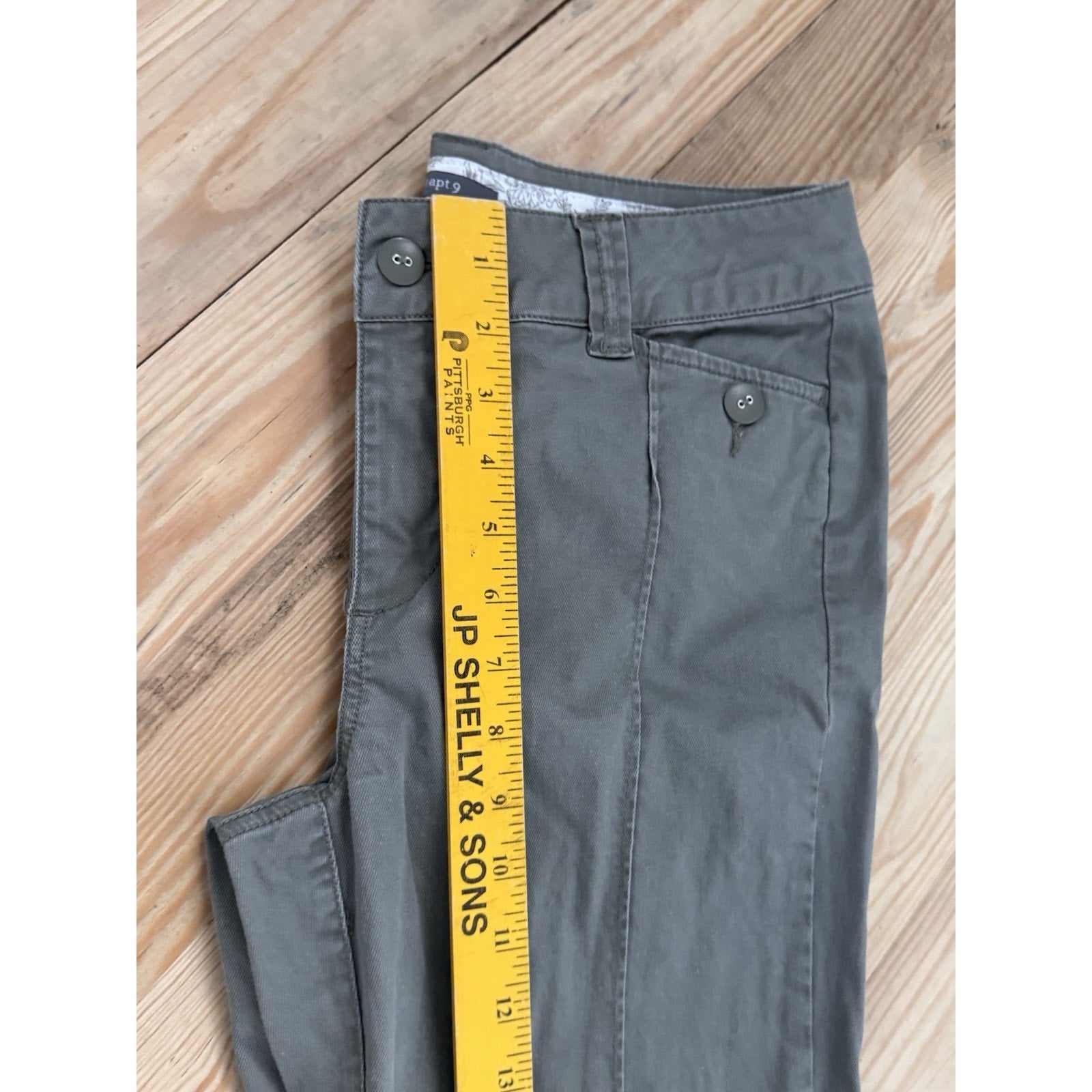 Apt.9 Women’s Khaki Green Cropped Capri Pants Stretch Size 4
