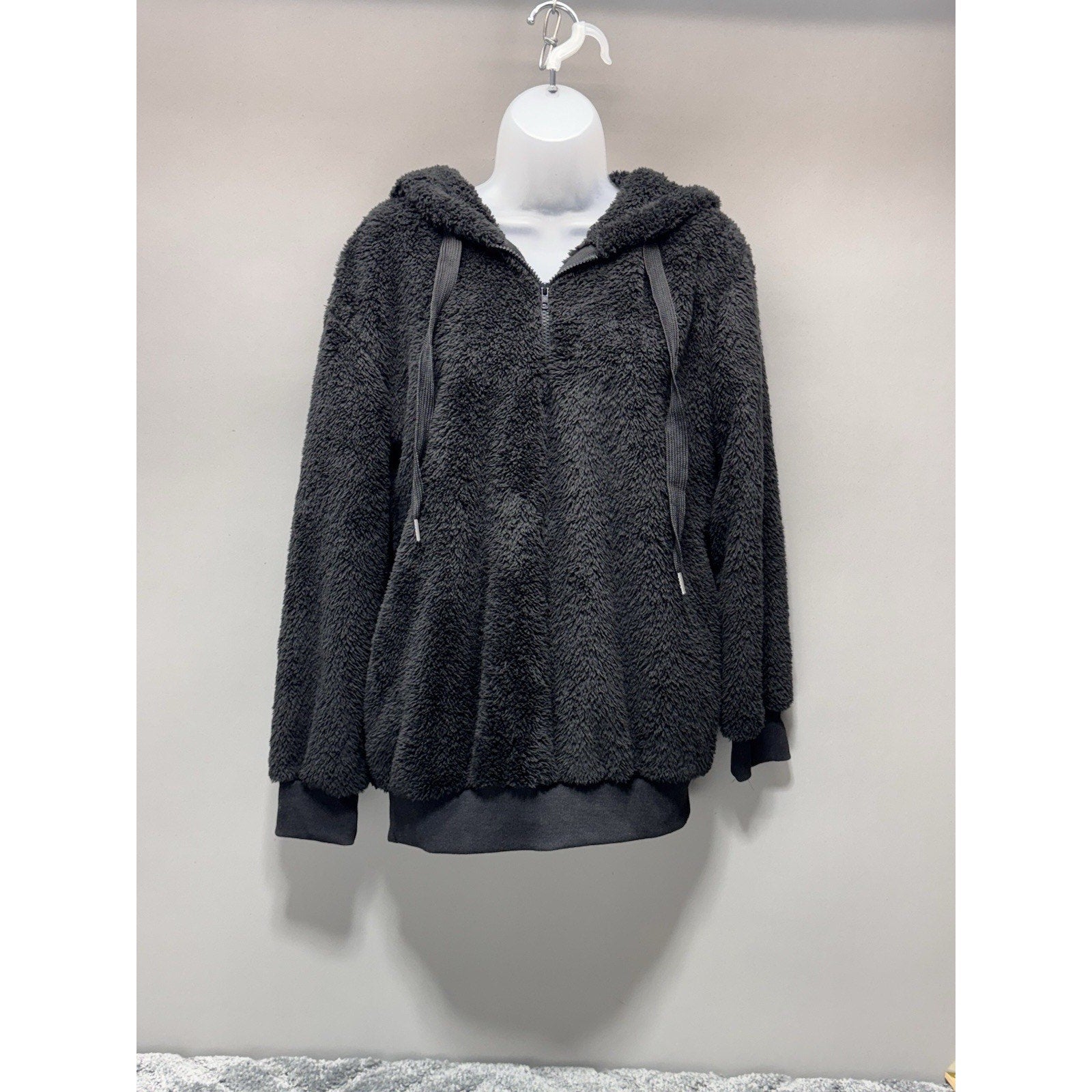 Black Pullover Furry Fleece Hoodie Top by YOKODEA Oversized Women’s Size Small