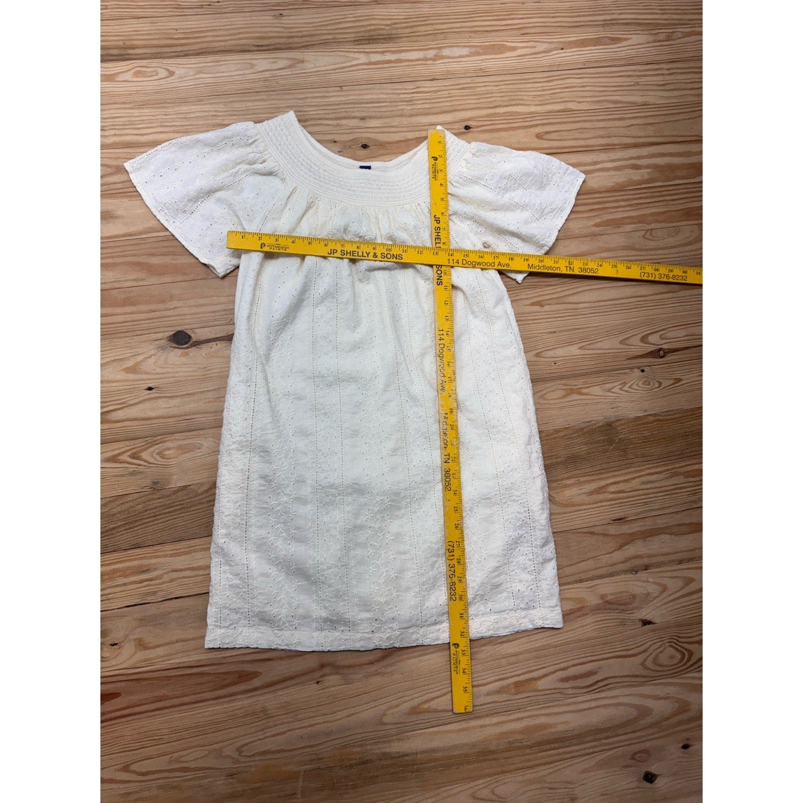 Old Navy Cream Eyelet Smocked Shift Dress Short Sleeve Women’s Size Small