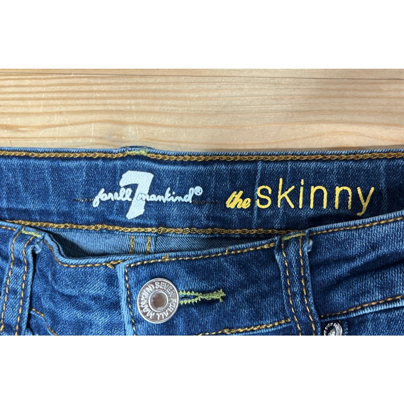 7 FOR ALL MANKIND THE SKINNY WOMENS DESIGNER JEANS SIZE 25x28 EUC MID RISE