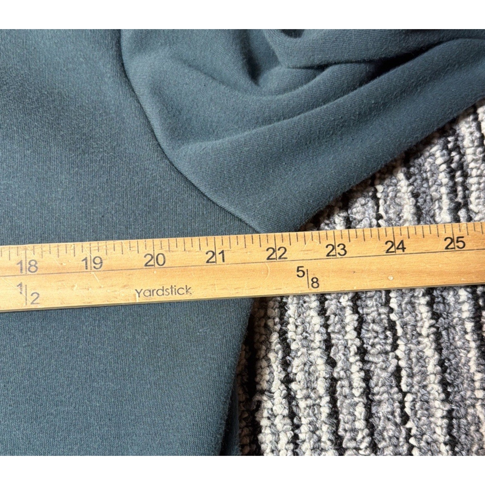 Athleta size M Medium Cozy Karma 1/2 Zip Sweatshirt Teal Stretch Pockets
