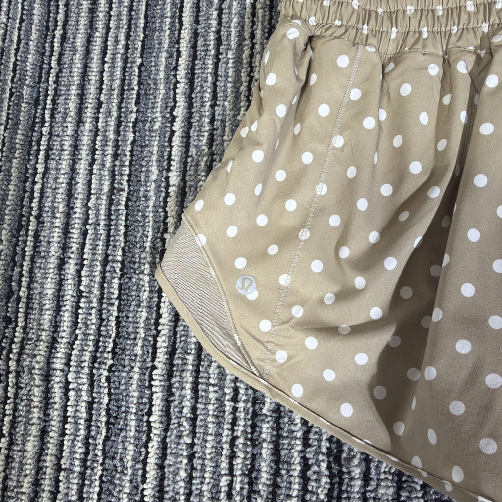 Lululemon Hotty Hot High-Rise Short 2.5" Simple Polka White Sheer Oak Size 4