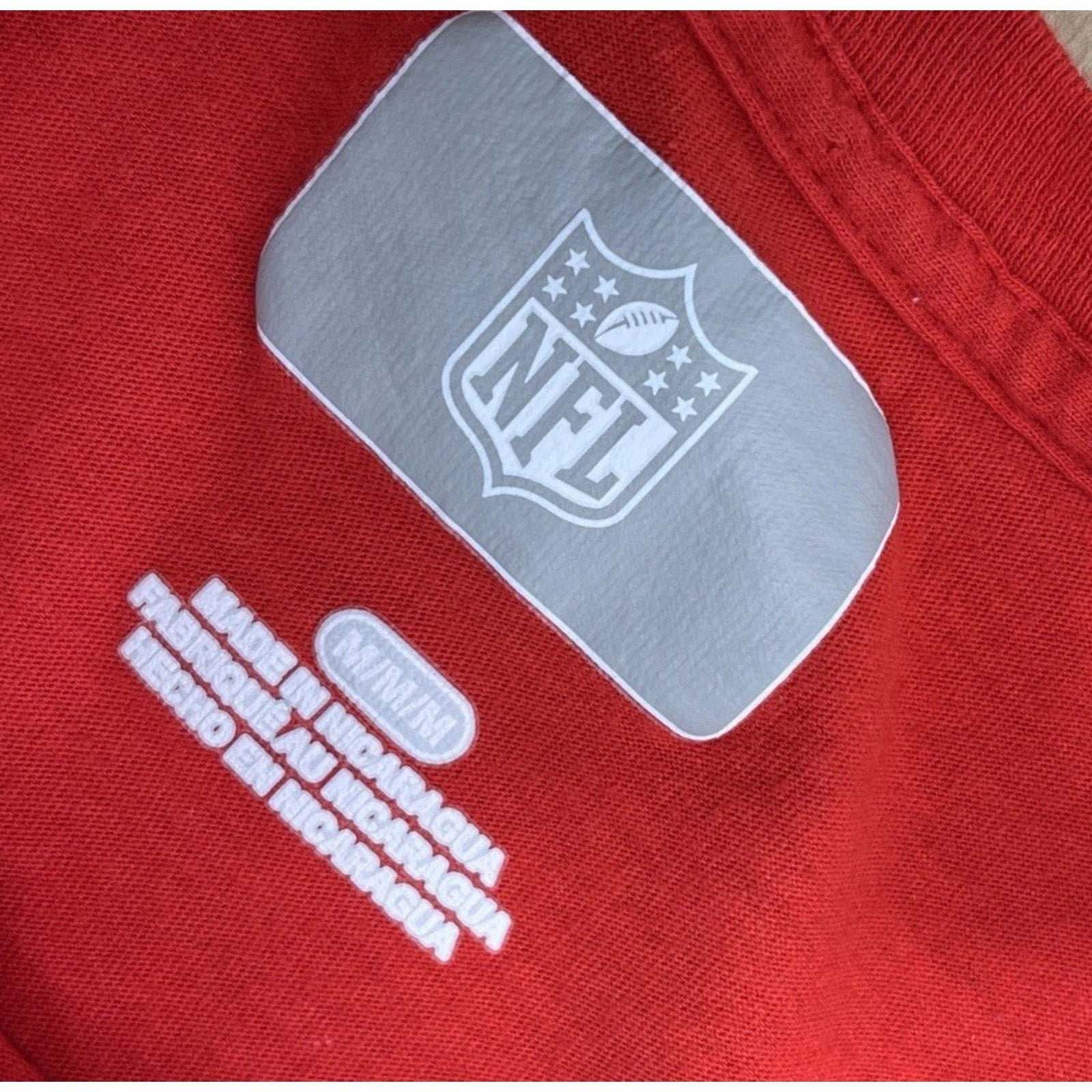 NFL Kansas City Chiefs T-Shirt NFL Red Tee Men’s M Cotton KC Logo Graphic Shirt