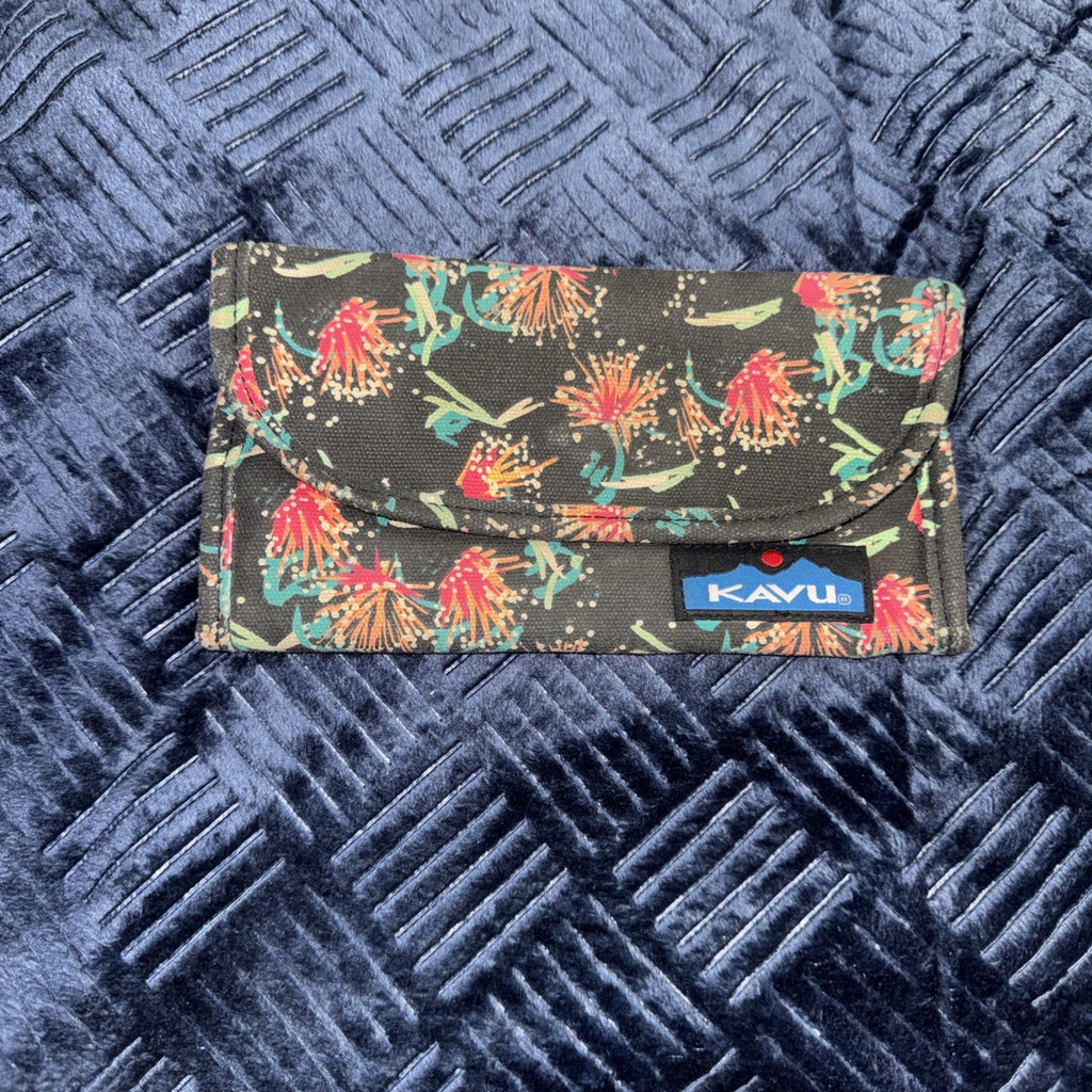 Kavu Wally Wallet Big Spender Black Multicolor Trifold Teal Zipper