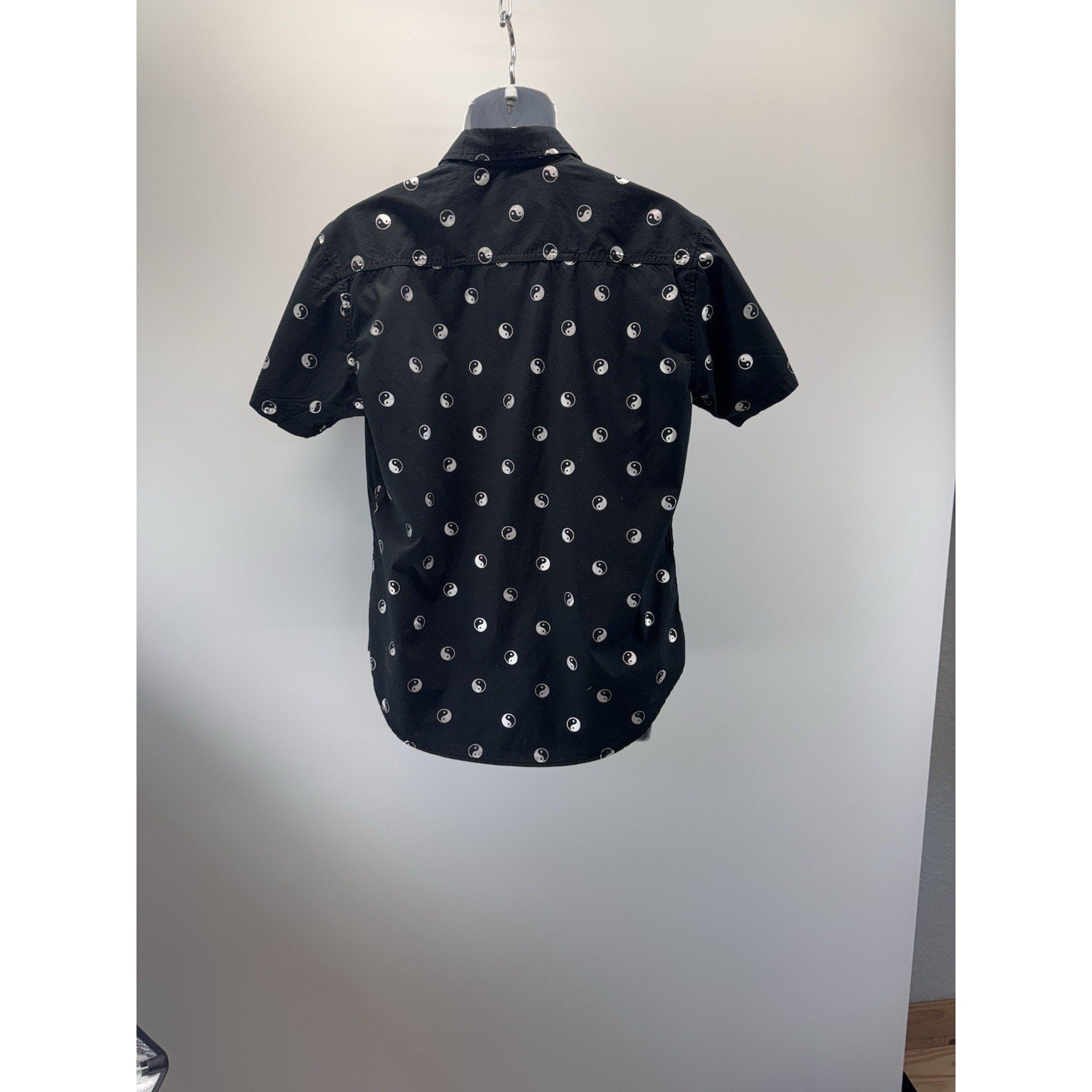 Drill Clothing Company Button Up Ying Yang Shirt Men’s Size Large Black