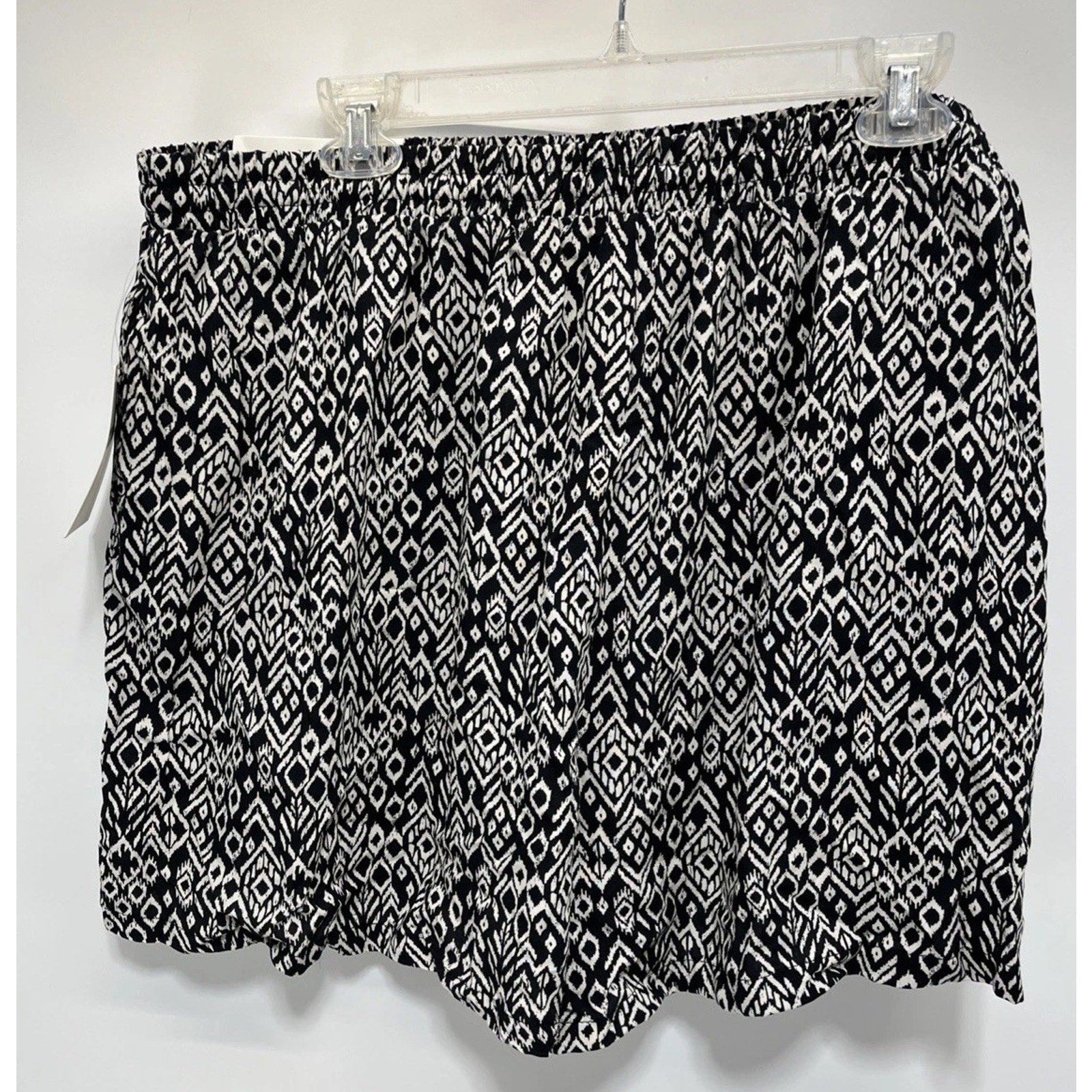Forbidden Society New York Challis Shorts And Hair Scrunchie 2X