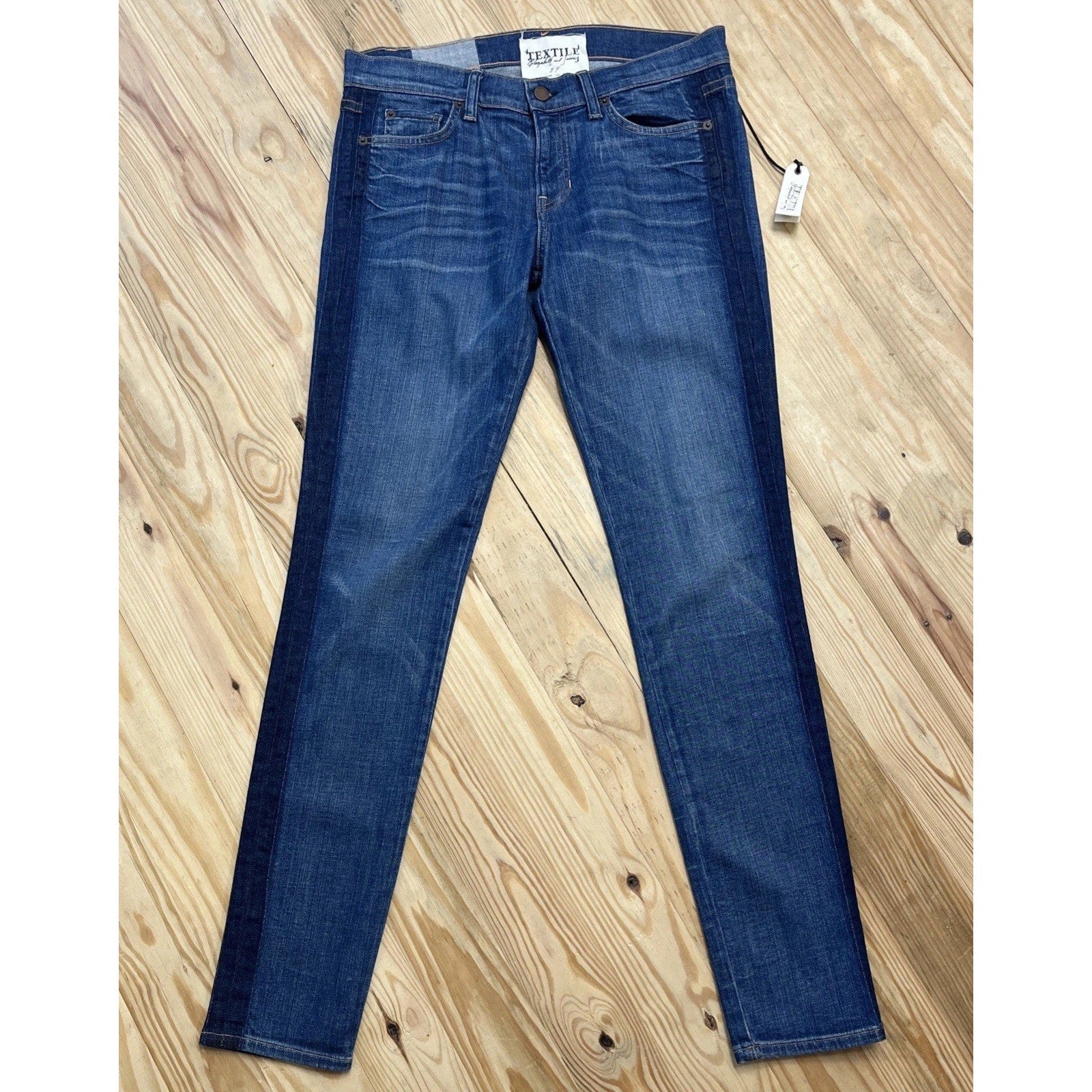 NWT Textile Elizabeth And James Deb Skinny Jeans Size 29 Msrp