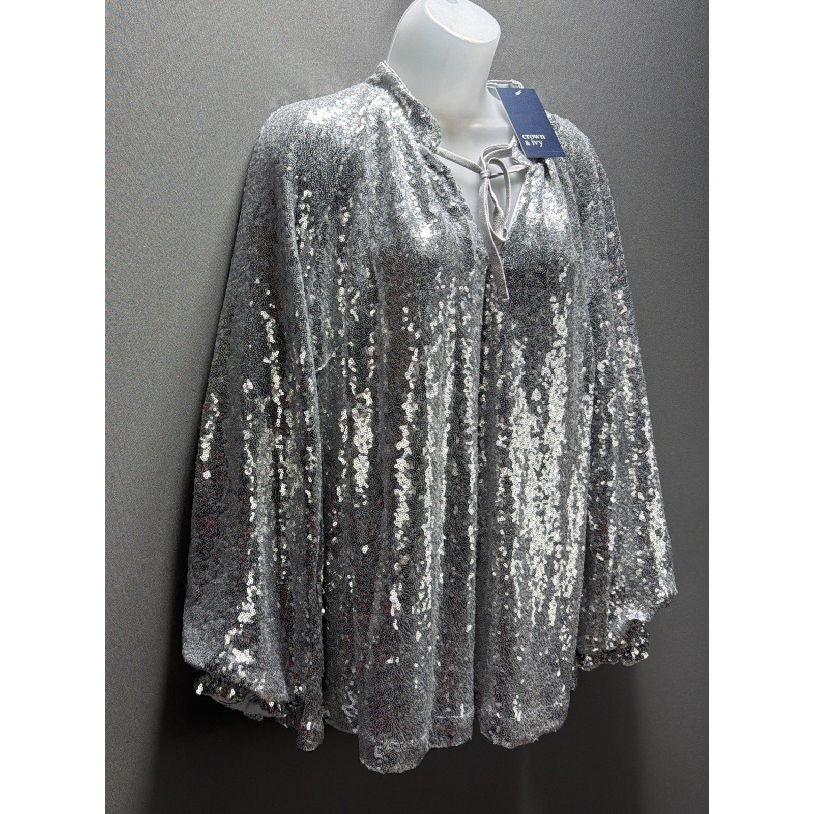 Crown & Ivy Silver Sequin Blouse 1X Lined Stretch Top Balloon Sleeve Sparkle NWT