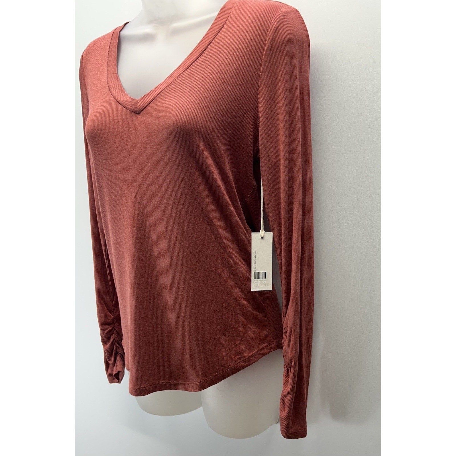 Another Love Mauve Long Sleeve V-Neck T-Shirt Small New With Tags.