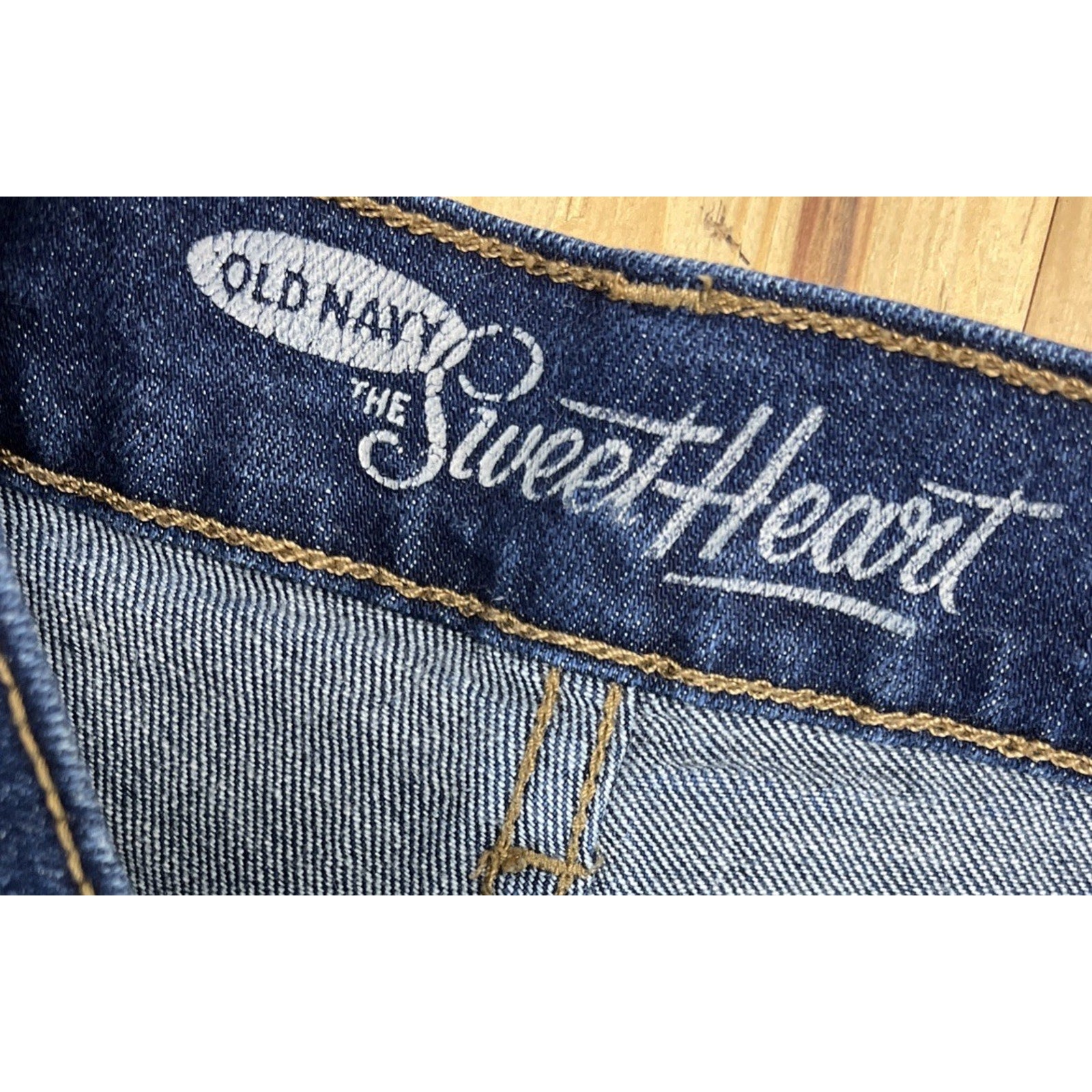 Old Navy Womens Size 2 Blue Mid-Rise Super Skinny Raw Hem Crop Denim Jeans