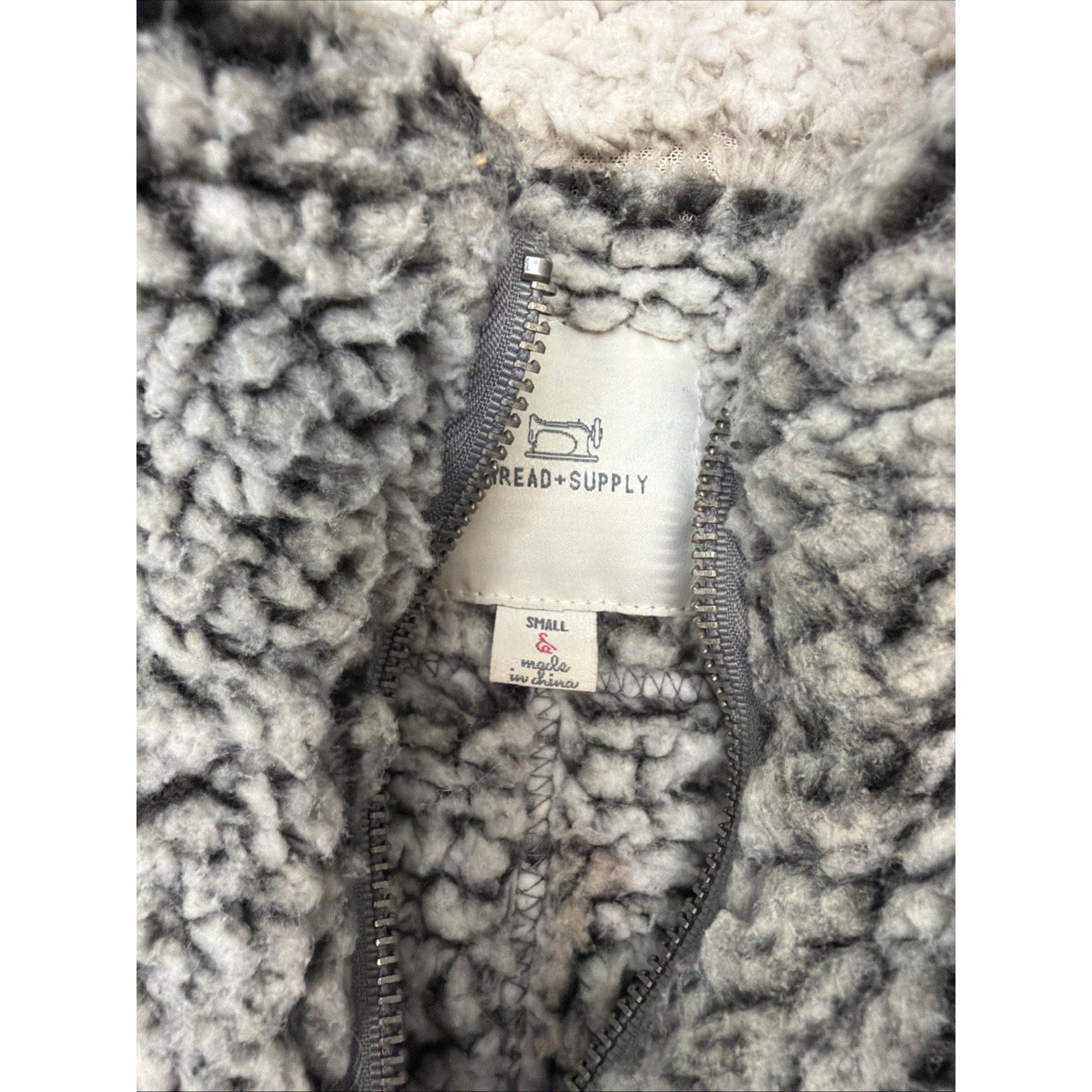 Thread and Supply Teaddy Bear Faux Fur Sherpa Vest Full Zip Gray Size Small