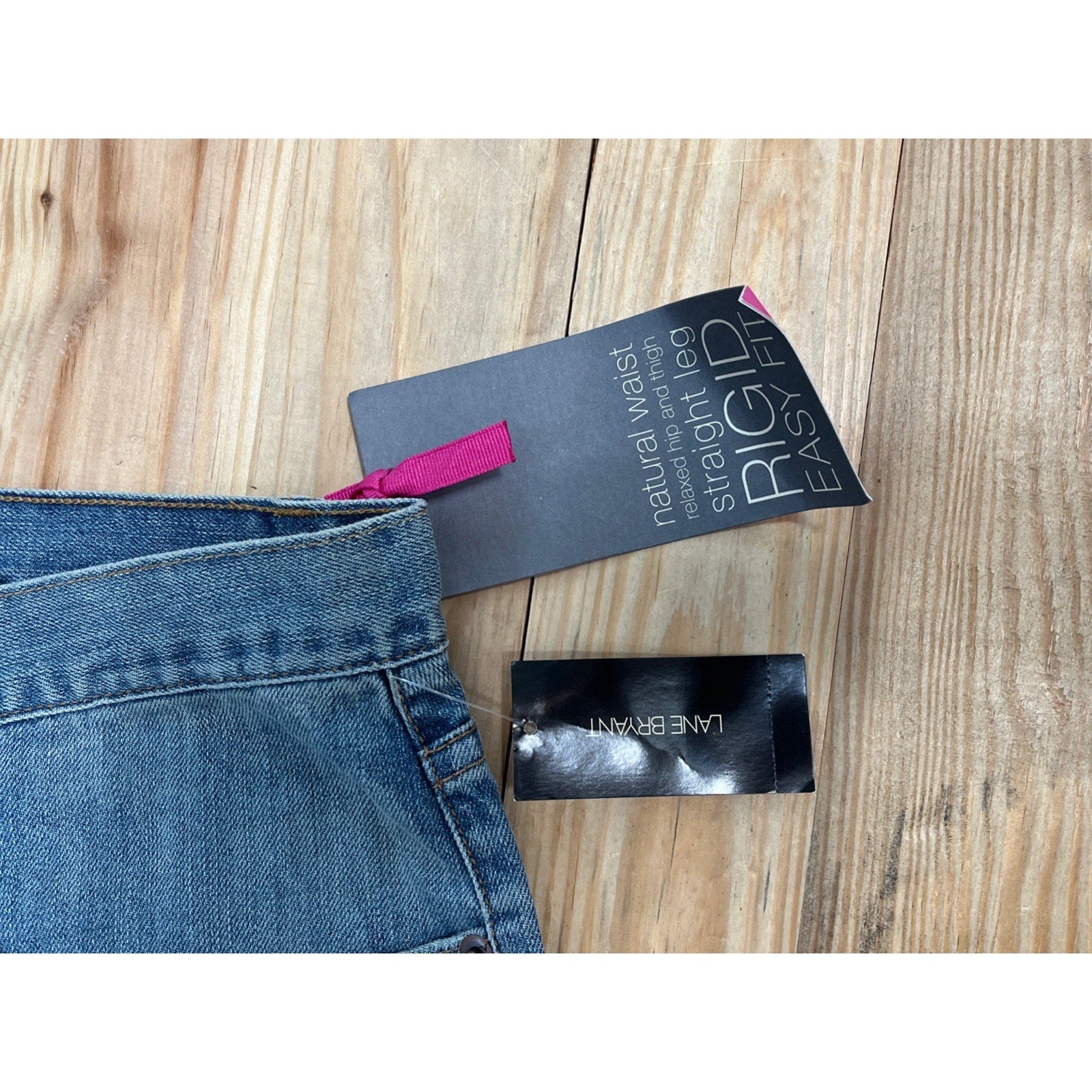 NWT Venezia By Lane Bryant Women's Straight Leg Jean Plus Size 28 Average