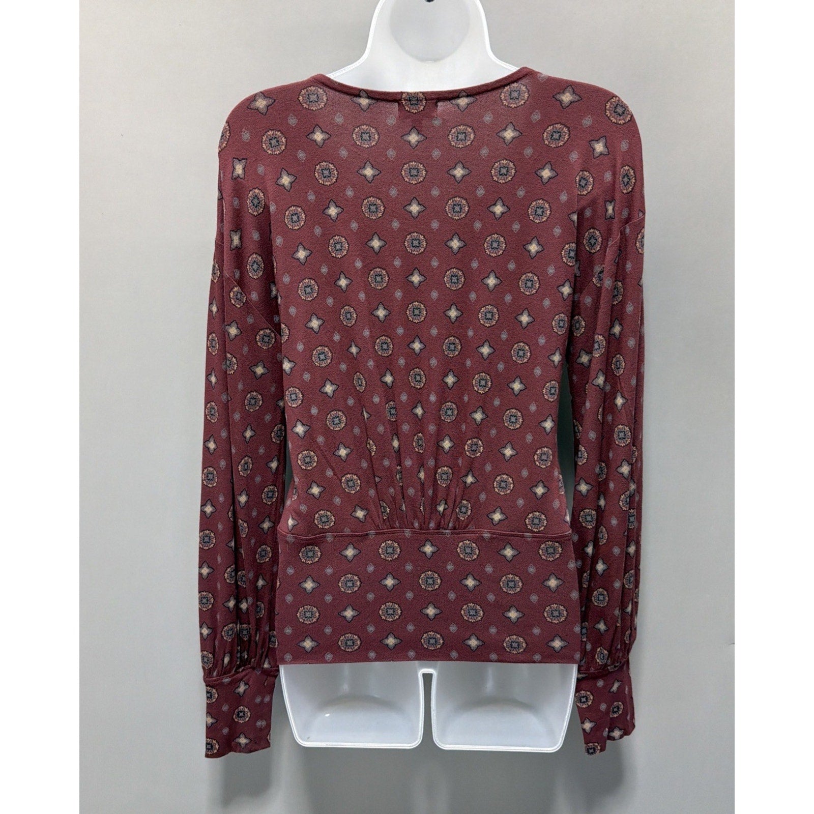 Buckle Black Medallion Print Henley Top Size Small
