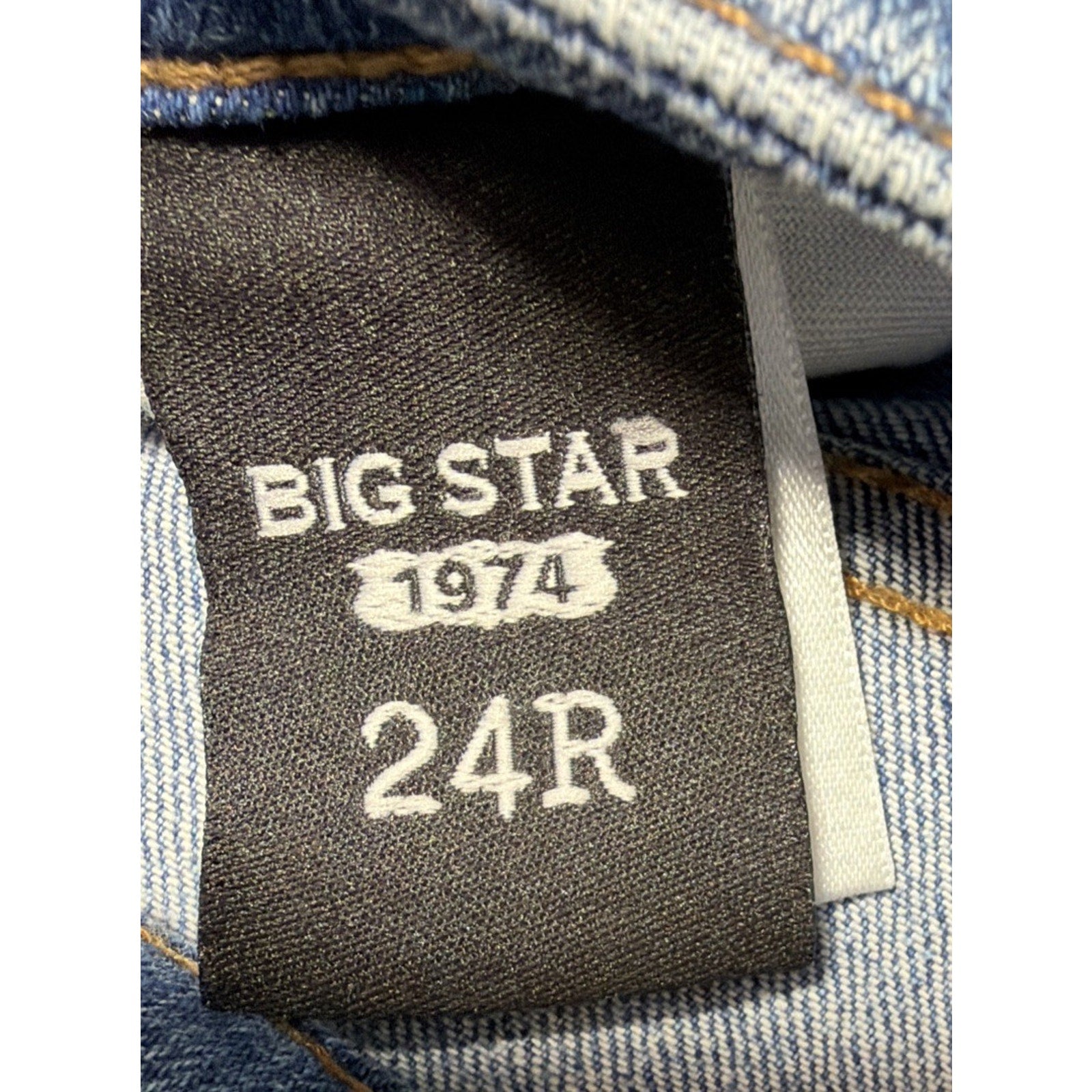 Big Star Sz 24R Mid-Rise Slim Straight Leg Brigette Van Ness Jeans