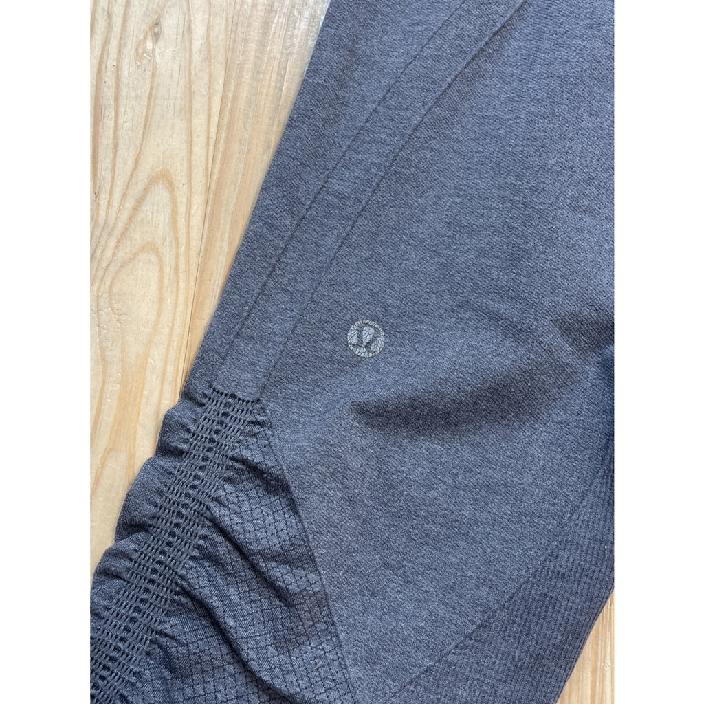 Lululemon Ebb And Flow Capri Yoga Leggings Activewear Scrunched Designs Size 4