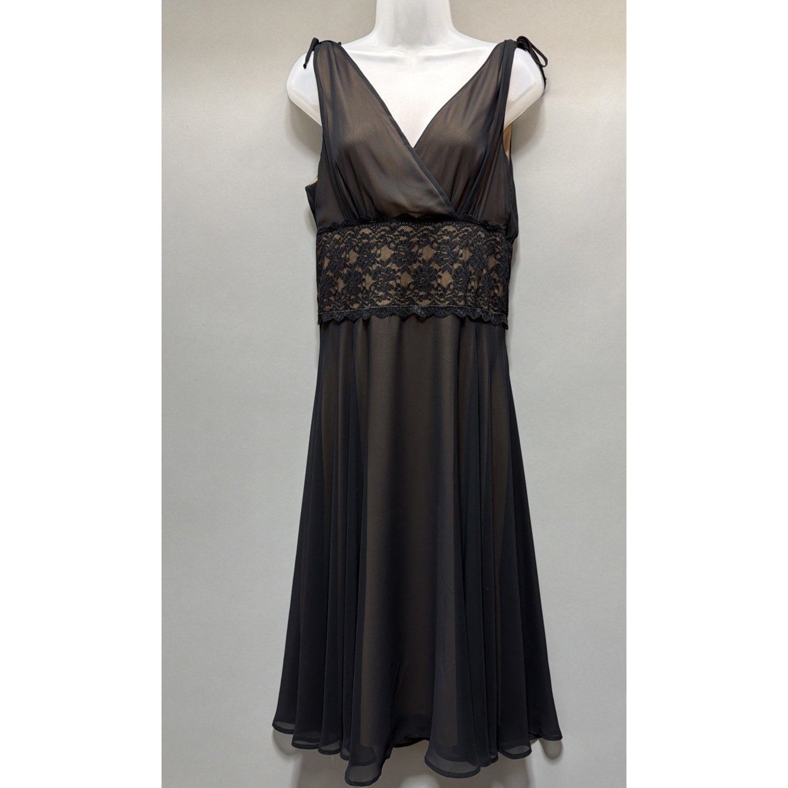 Connected Apparel Black Sleeveless Empire Waist Lace Insert Dress Size 12