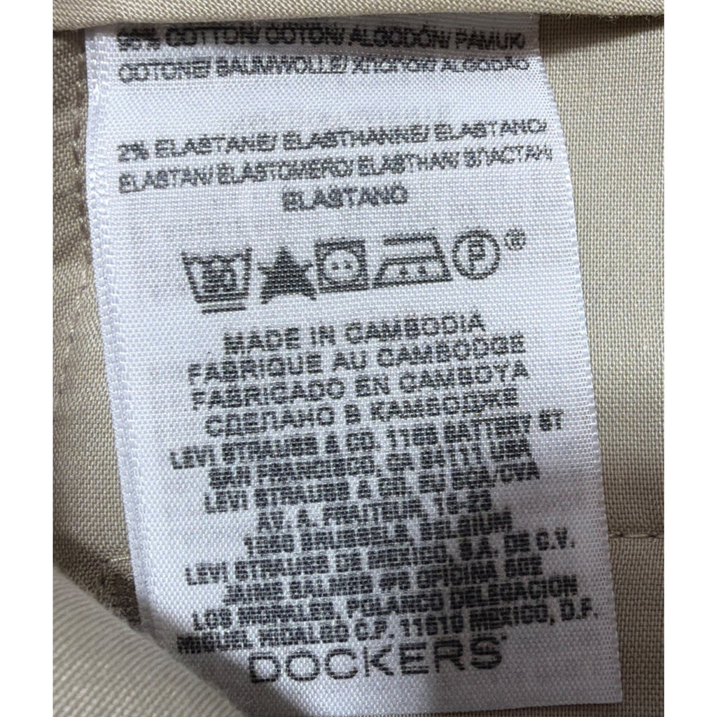 New! Dockers D3 Classic Fit Iron Free Mens Pants Khaki Pleated Front 42x30