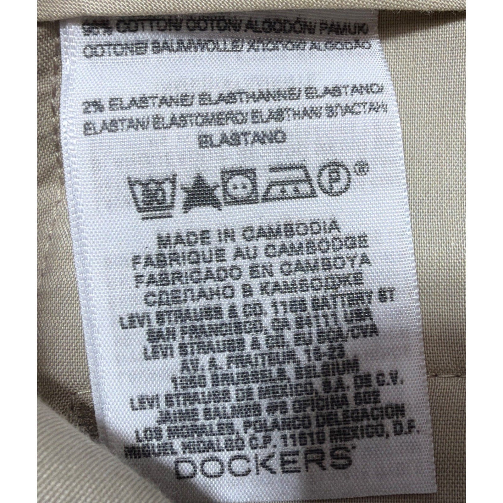 New! Dockers D3 Classic Fit Iron Free Mens Pants Khaki Pleated Front 42x30