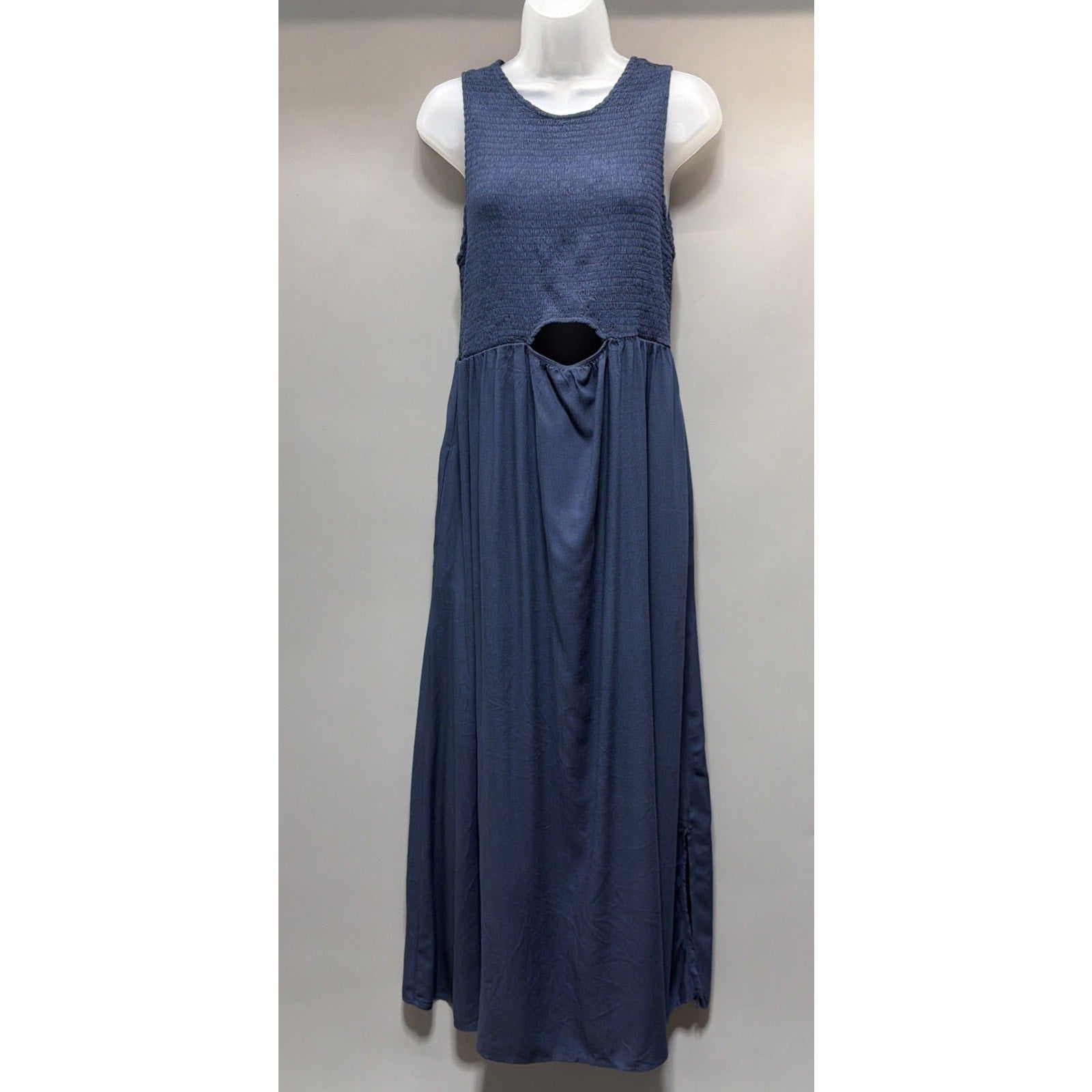 Isabel Ingrid + Isabel Smocked Midi Dress with keyhole cutout Pockets Large NWT