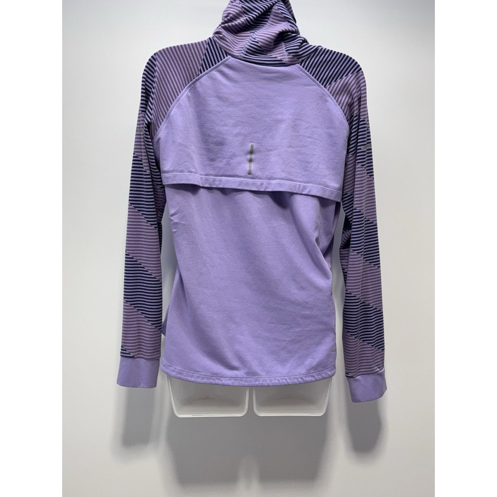 Nike Purple Drifit Sweatshirt Lavender Hoodie Pullover Women’s Size Large