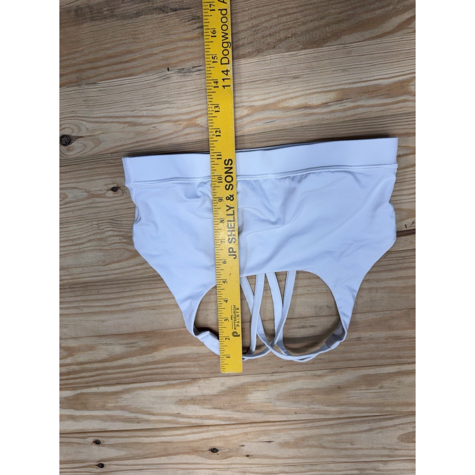 Lululemon FREE TO BE BRA White Strappy Cross Back Gym Yoga Top Bra 6