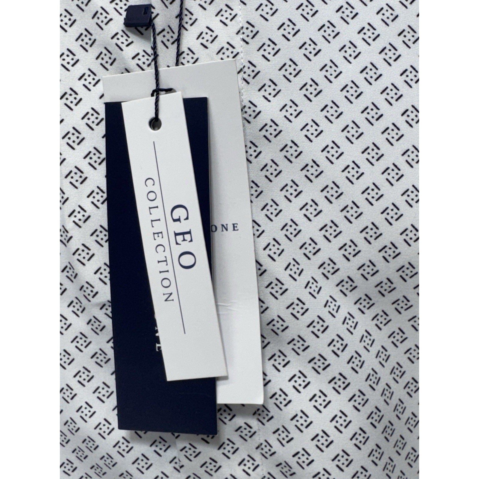 NWT Silver Stone White Black Geometric Print Modern Fit Button-Up Shirt Mens M