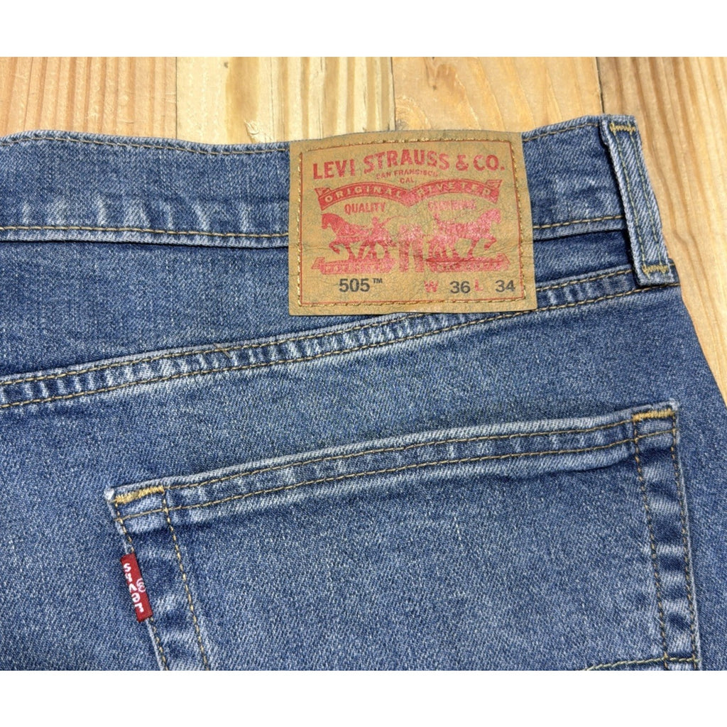 Levi's Jeans 505 Straight Leg Blue Denim Med Wash Mens Size 36x34