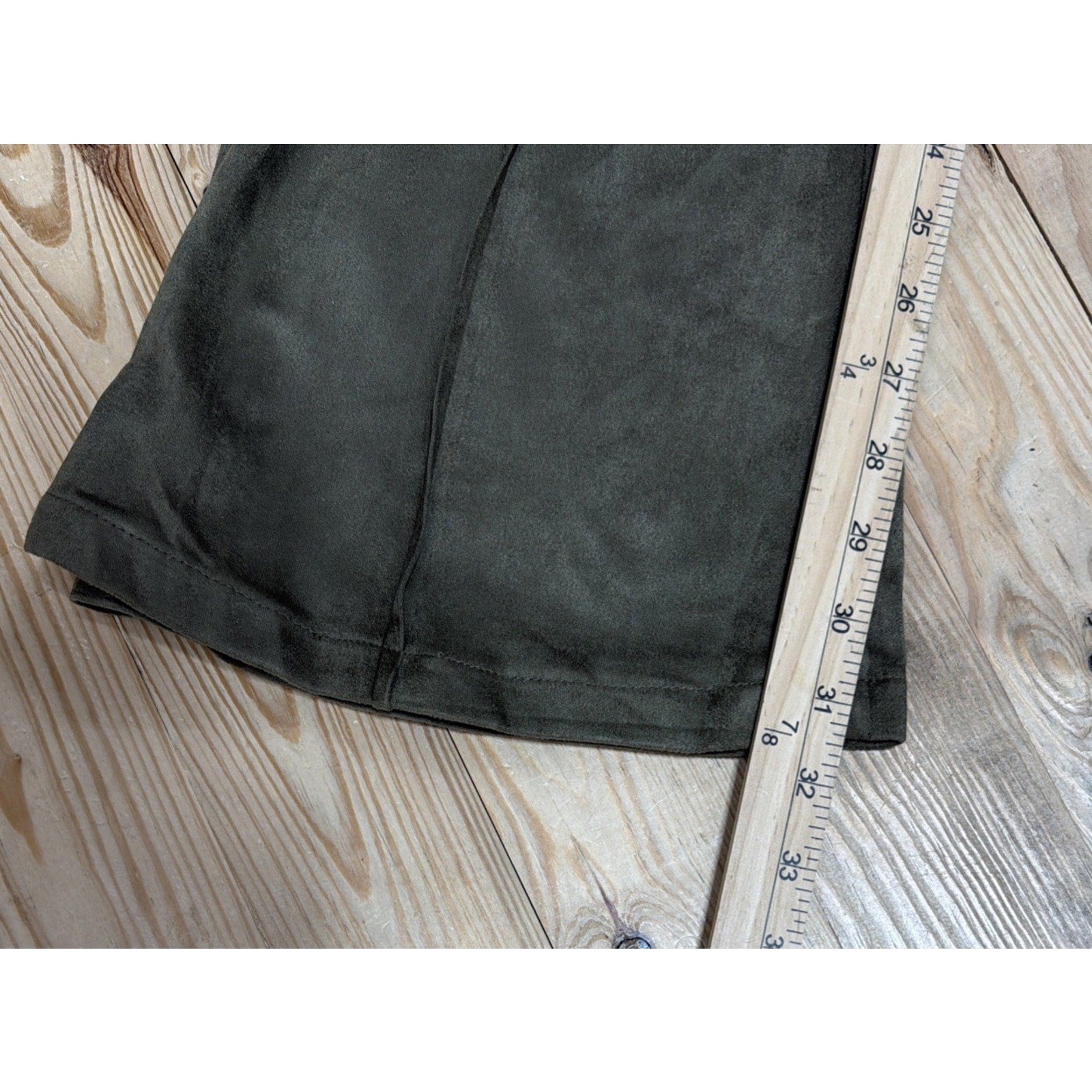 UMGEE Faux Suede Velvet green High Rise Flare pants with pockets Size Small