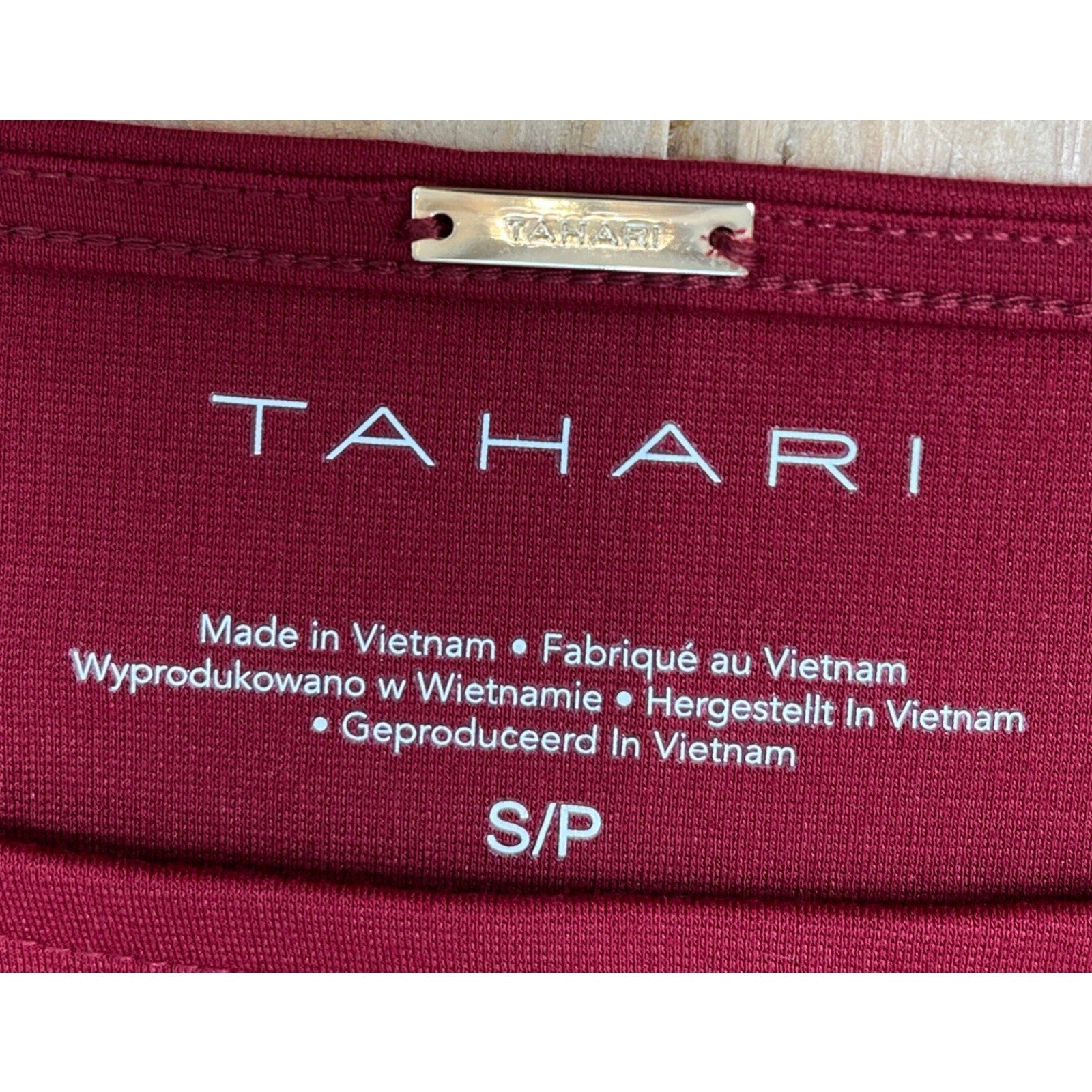 NWT Tahari Long Sleeve Shirt Women Small Red Scoop Neck Long Sleeve Solid Top