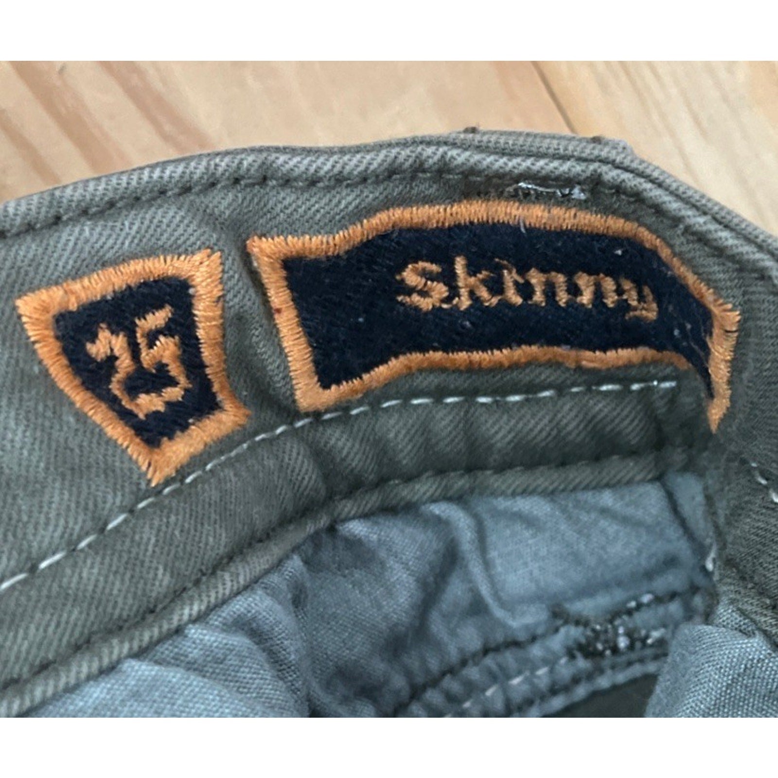 Rock Revival Betty Skinny Jeans Rhinestones Sequin Embellished Gray Sz 25