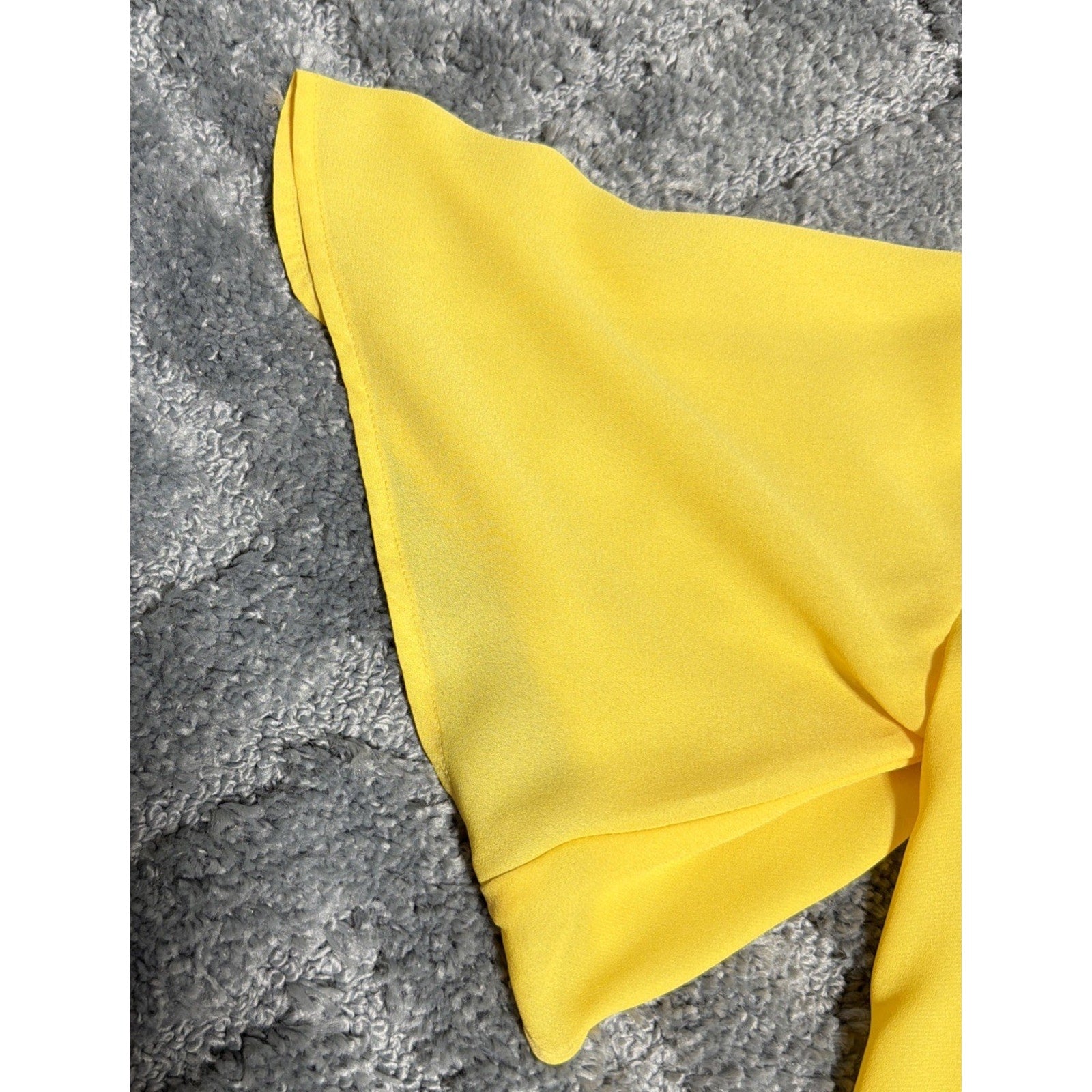 Short Sleeve Top APT.9 Bright Yellow 100% polyester Tie Front XS