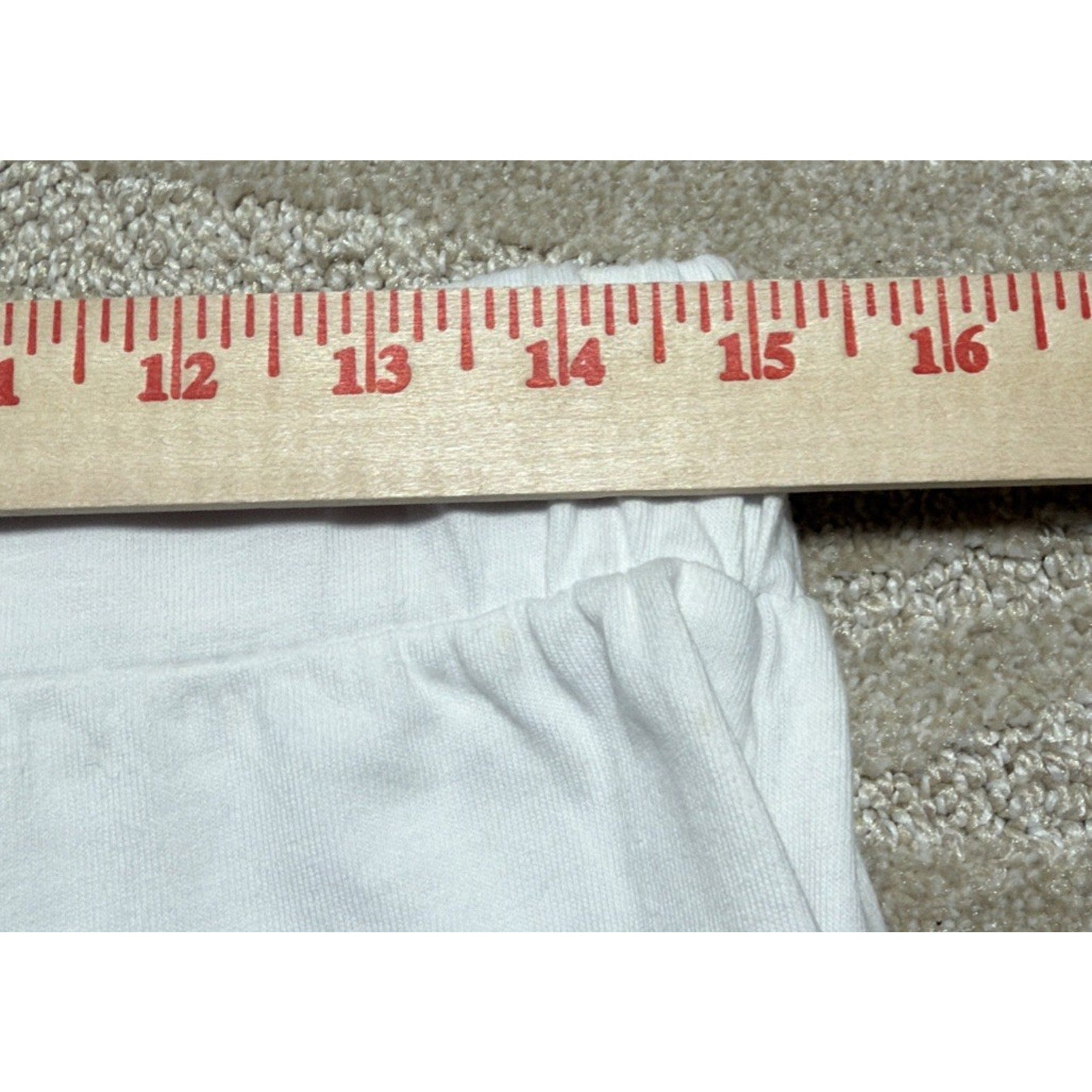 Womens White Bold Spirit Knit Jersey Bermuda Shorts. Size L NWT Made USA