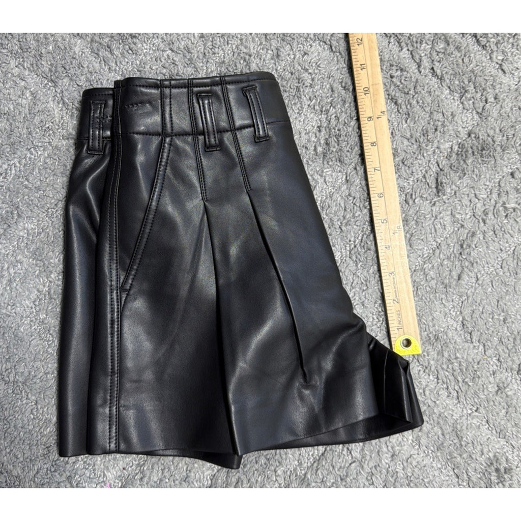 New J.Crew Pleated Faux Leather Trouser Shorts Black Size 2 28x3