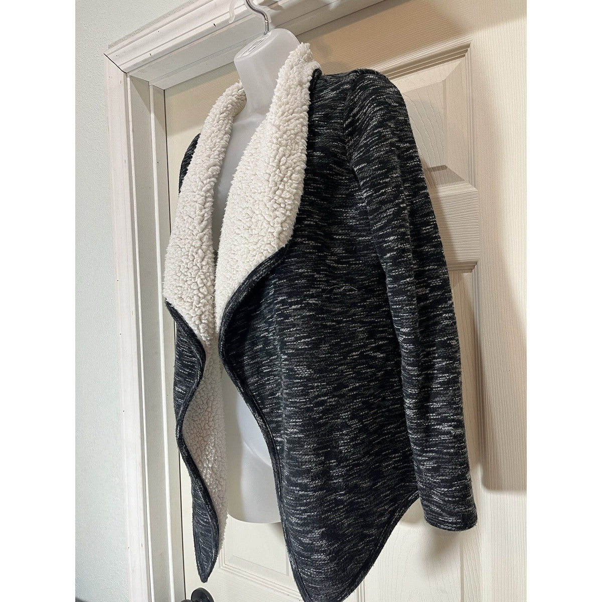 Green Tea Sherpa Ladies Medium Faux Fur Jacket Small Soft and Comfy