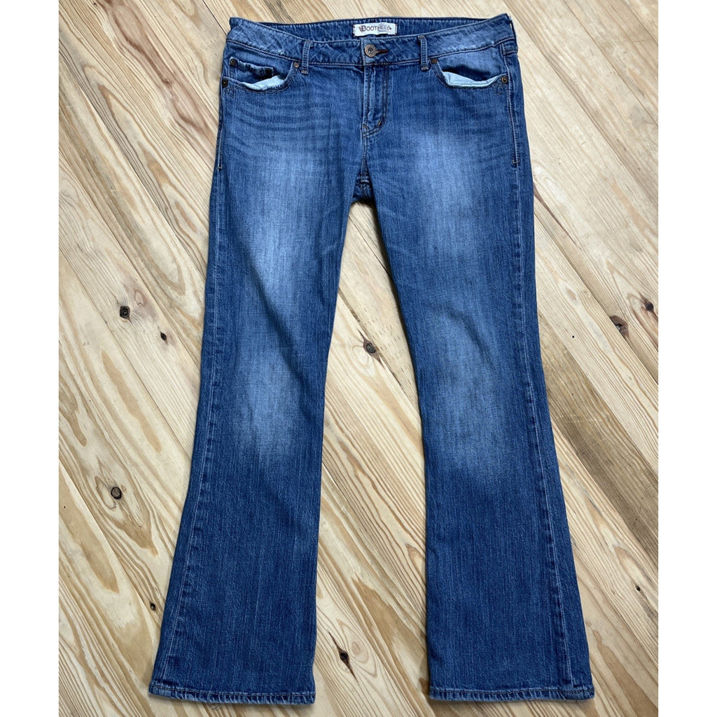 BOOTHEEL Trading Co Women's Jeans by Sheryl Crow Kennett Boot Medium Wash 32x32