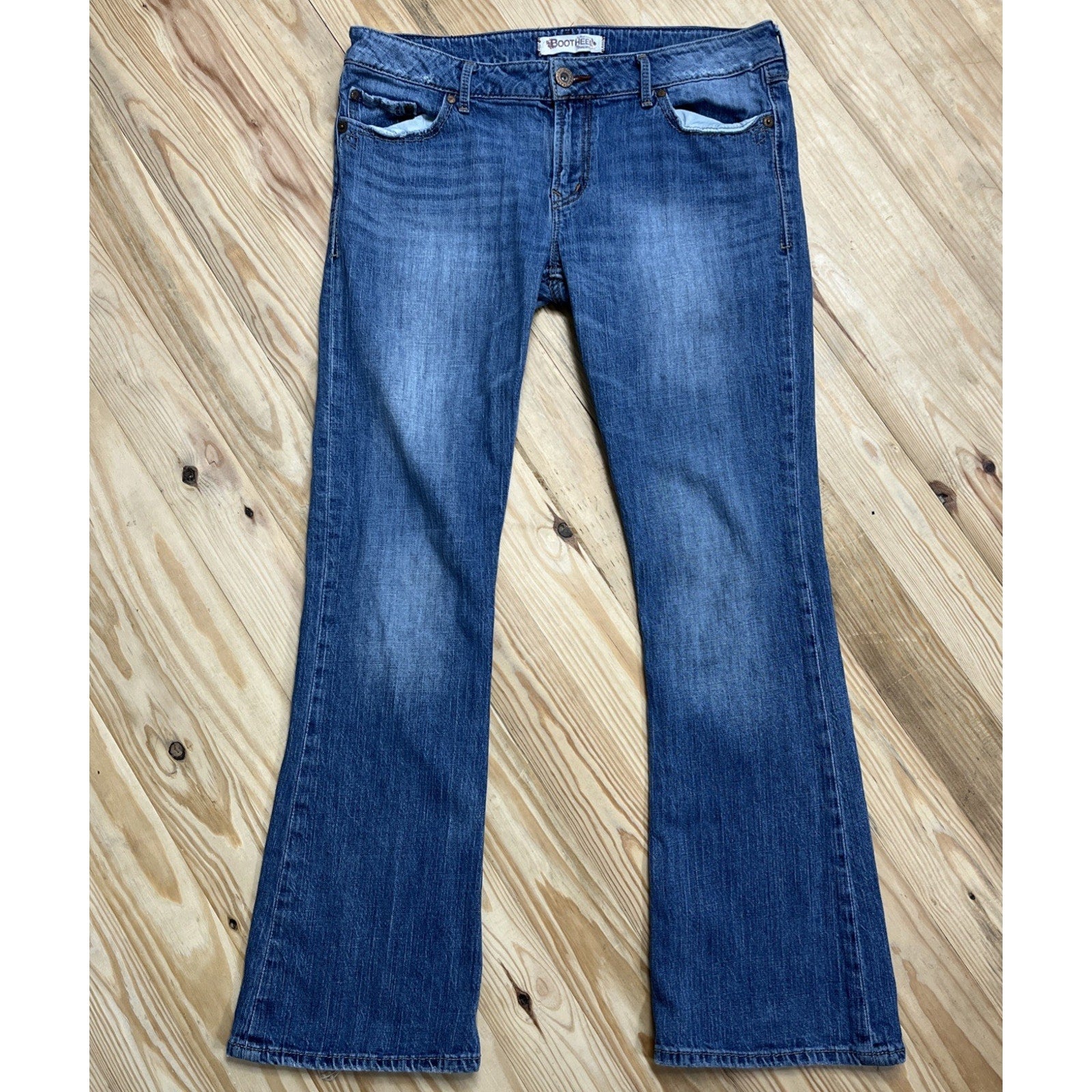 BOOTHEEL Trading Co Women's Jeans by Sheryl Crow Kennett Boot Medium Wash 32x32