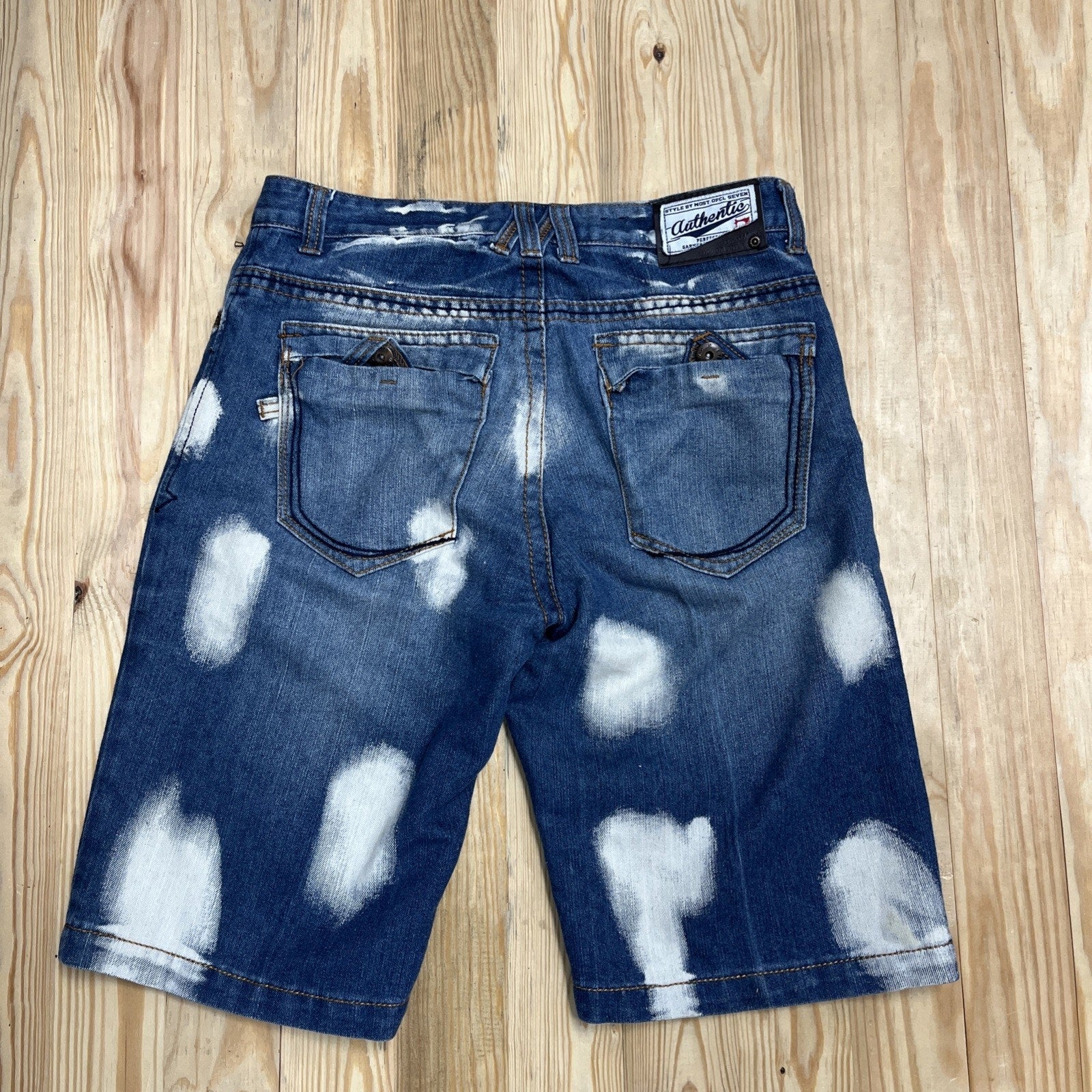 Most Official Seven MO7 Denim Embroidered Jeans MEN JORTS 32