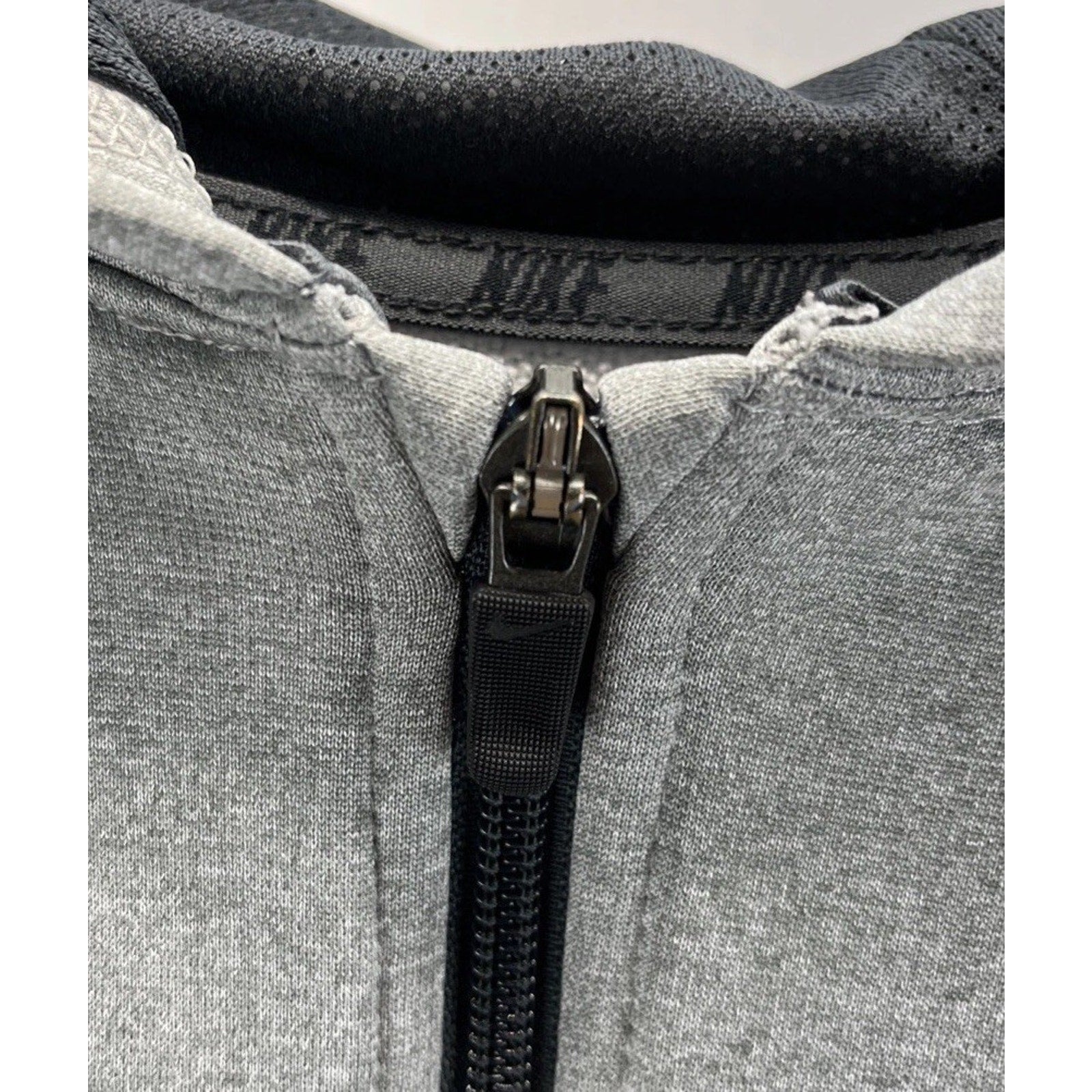 Nike Therma-FIT Boys Large Gray Black Full Zip Hoodie Jacket Youth L Swoosh