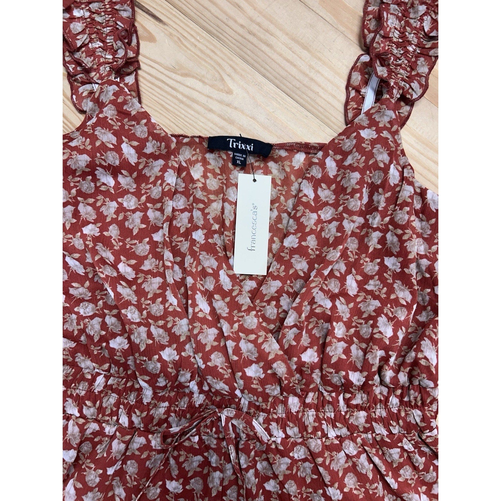 Trixxi Floral V-Neck Romper Bell Sleeve Boho New With Tags Women Size XL.