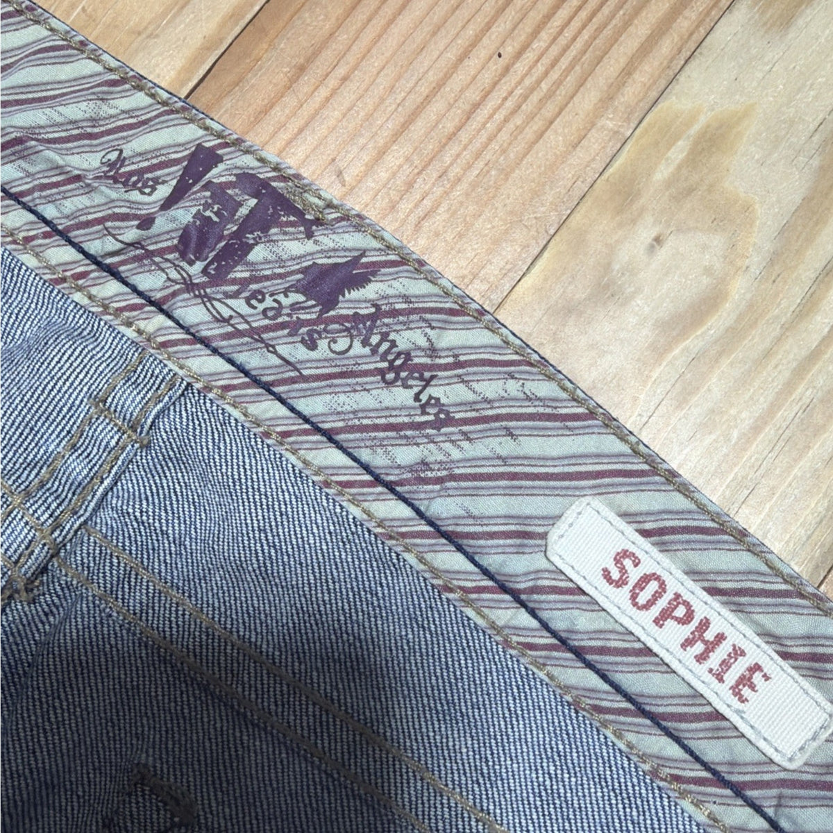 Women's Los Angeles iT Jeans Sophie Y2K Flare 28 Stretch (30x33) Embroidered