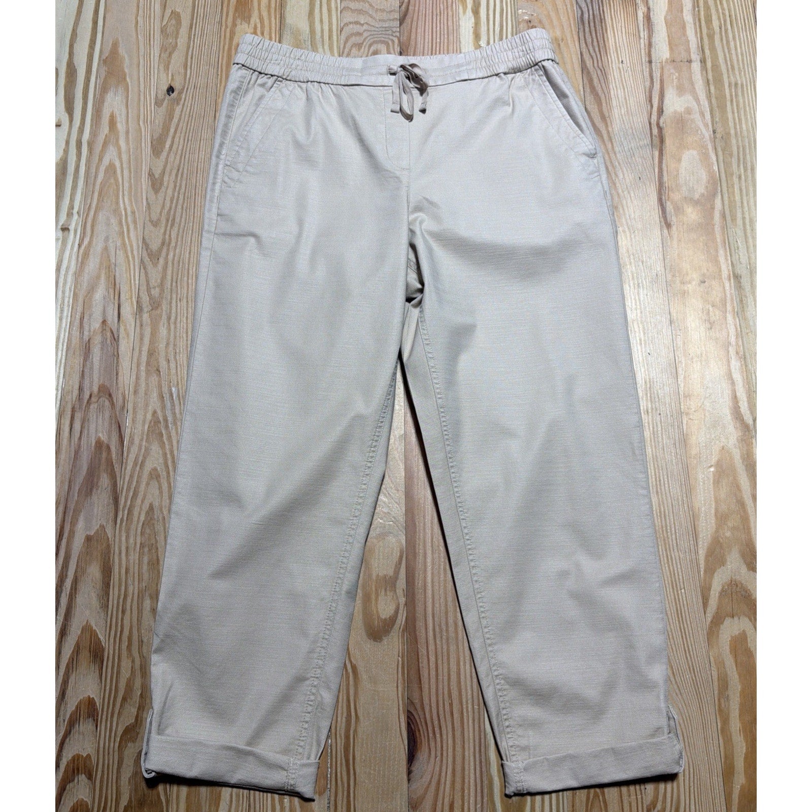 Talbots Womens M Crop Pants Drawstring Front Pull-On Beige Beach Preppy 32x24
