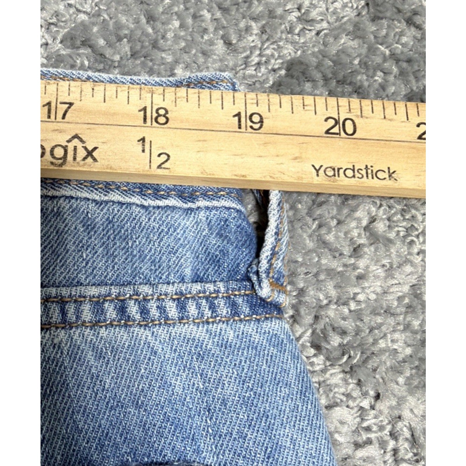 Old Navy Straight Men's size 38x32 Light Wash Blue Denim jeans