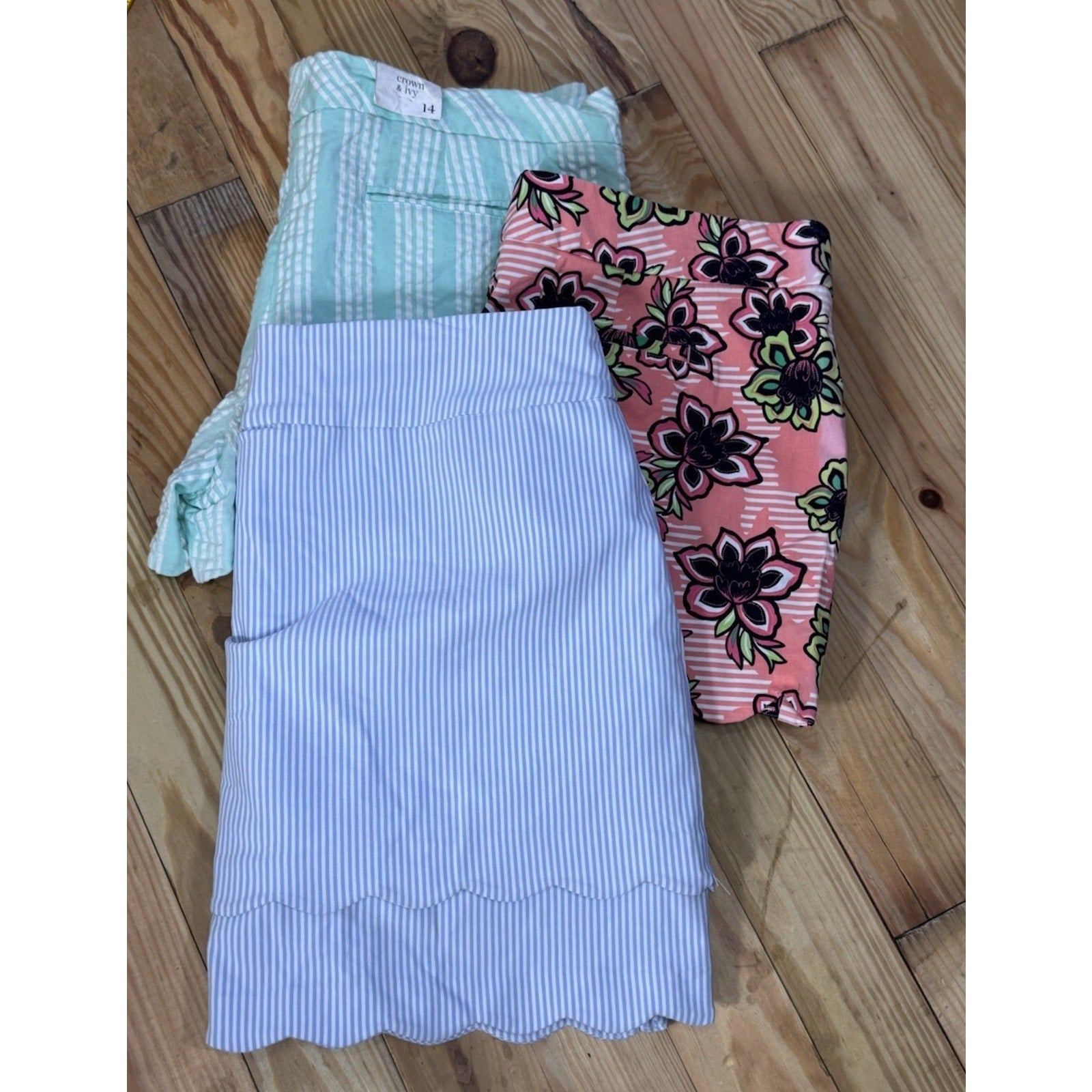 SET of 3 Crown & Ivy 2 Shorts, 1 Skirt size 14 Just In Time For Warm Weather
