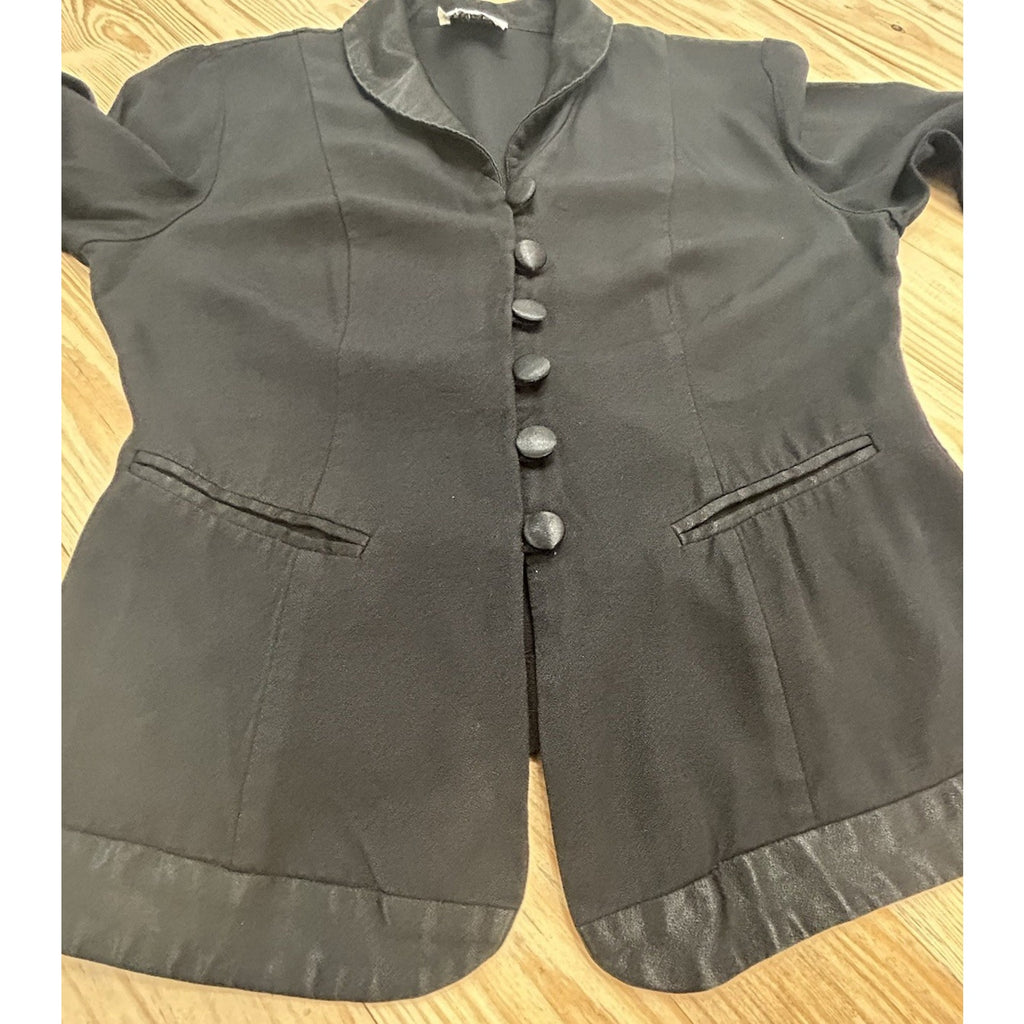 STUDIO I petite Black Blazer Top Sz 8 PM Black buttons & Velvet Trim VTG.