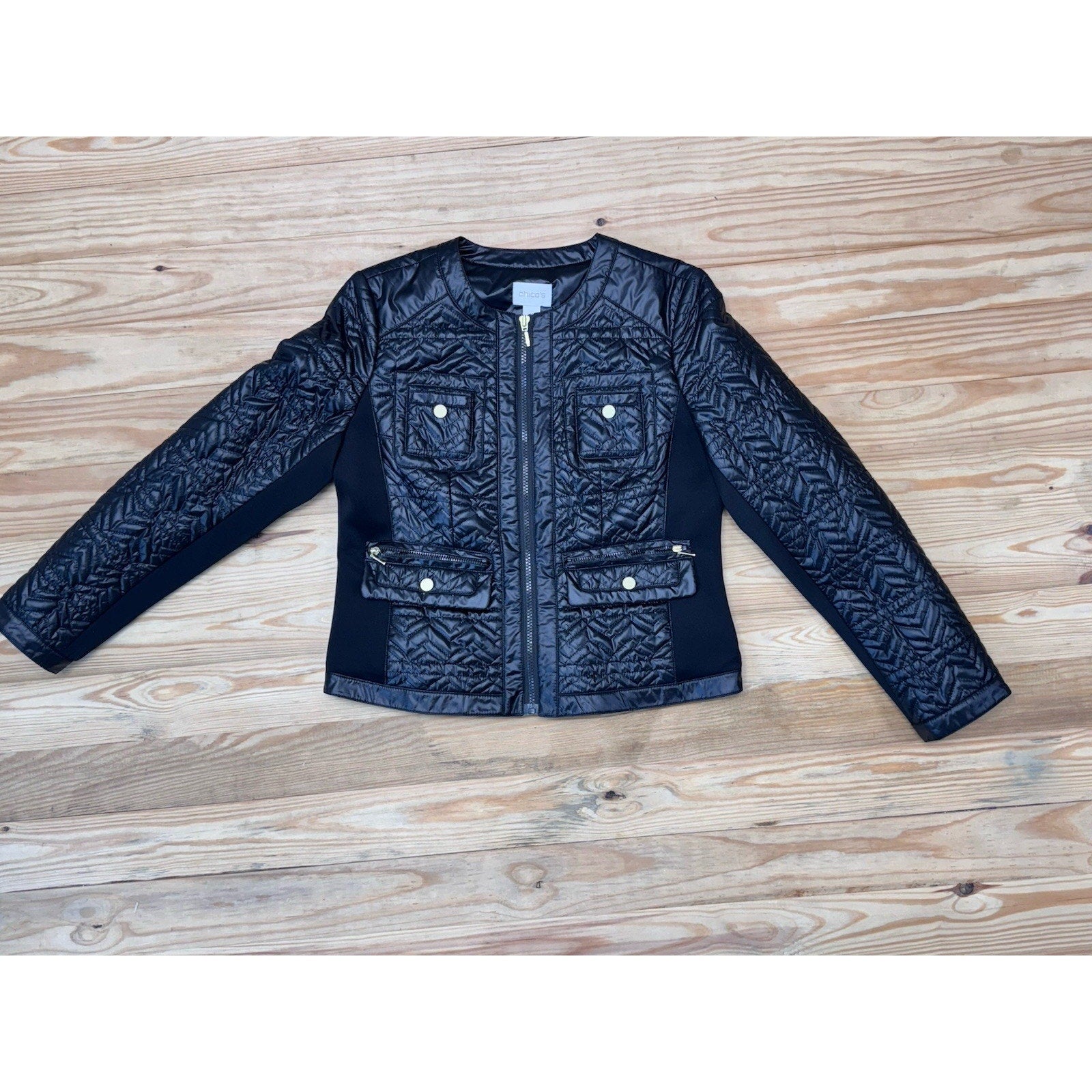 Chico’s Women’s Size 0/S Chevron Quilted Jacket Stretch Side Gold Buttons