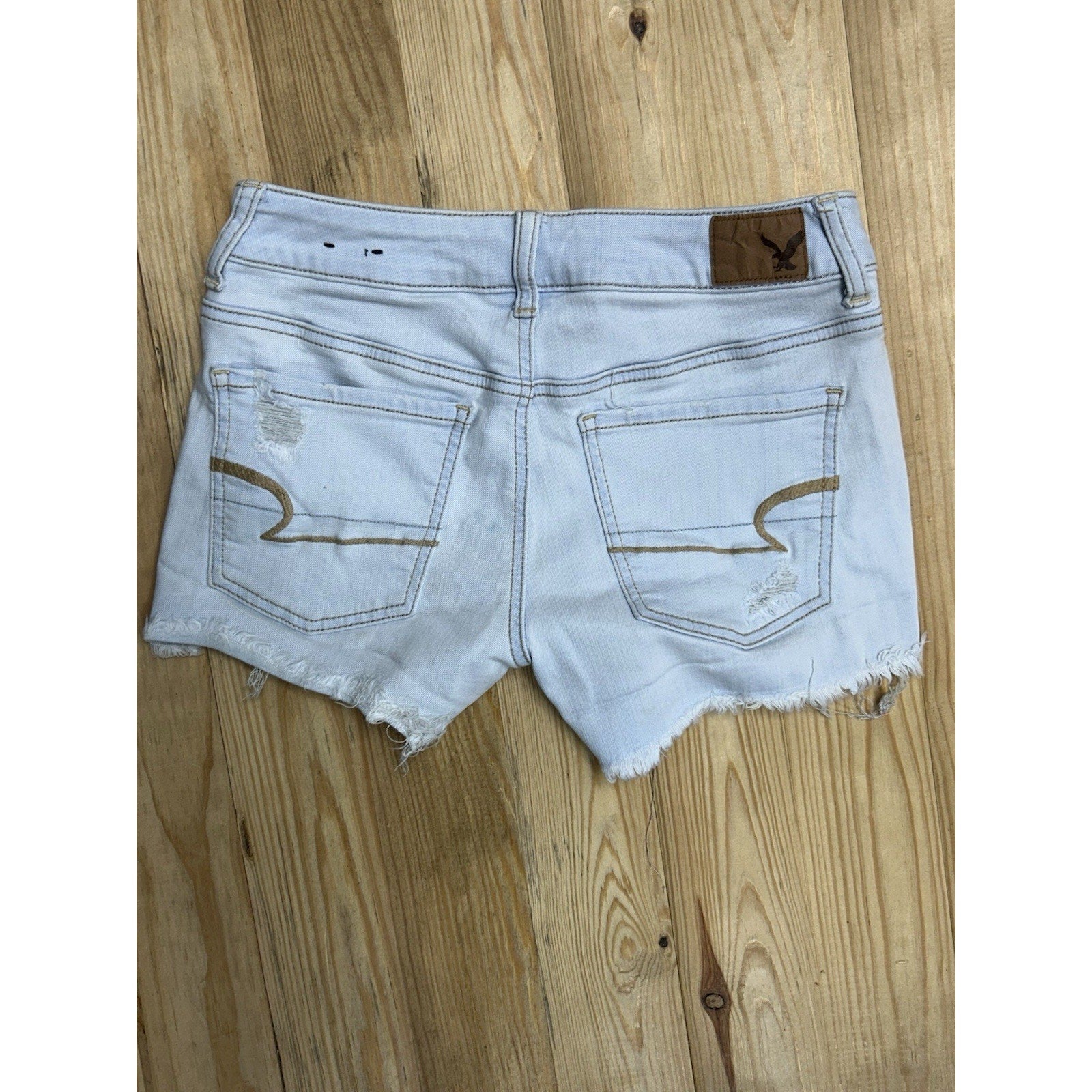 American Eagle Outfitters Midi Denim Light Blue Short Size 4