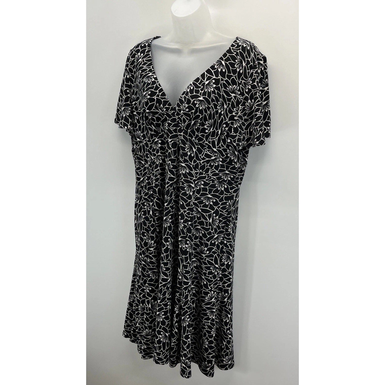 Chaps Ralph Lauren Dress Black Ivory XL Stretch Short Sleeve Washable