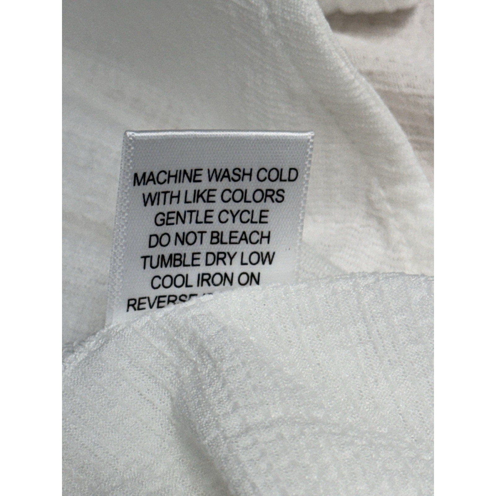 Cure Apparel Women's Cropped White Coverup Size Medium NWT