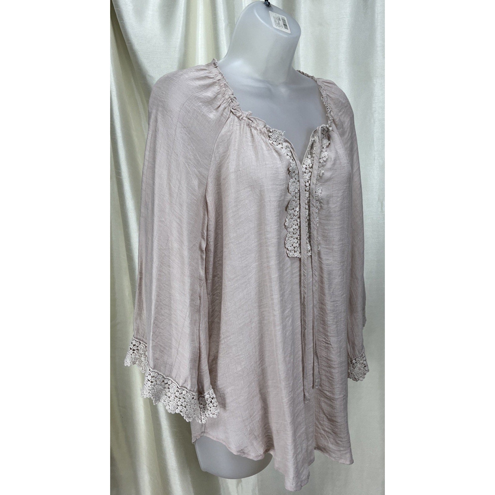 Melissa Paige Women’s Ivory Lace Peasant Top Size Small
